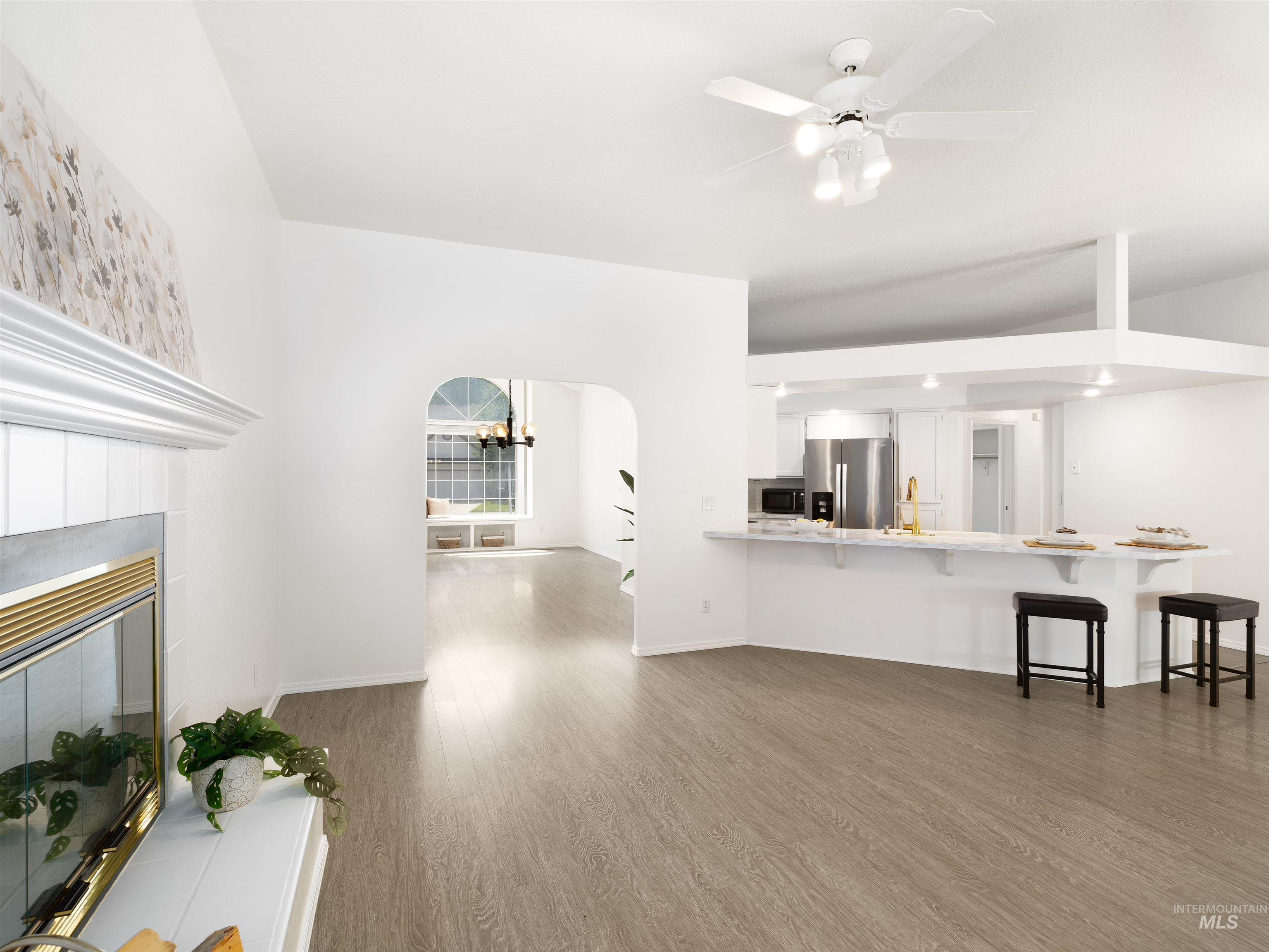 property viewer photo 7