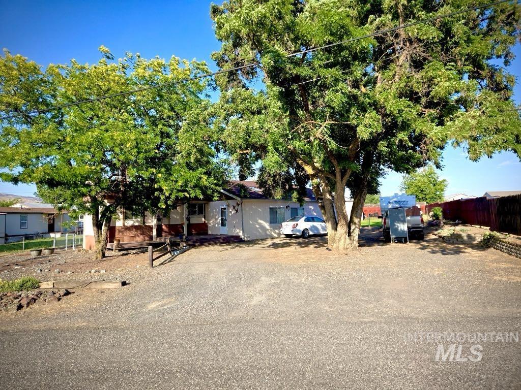 property viewer photo 18