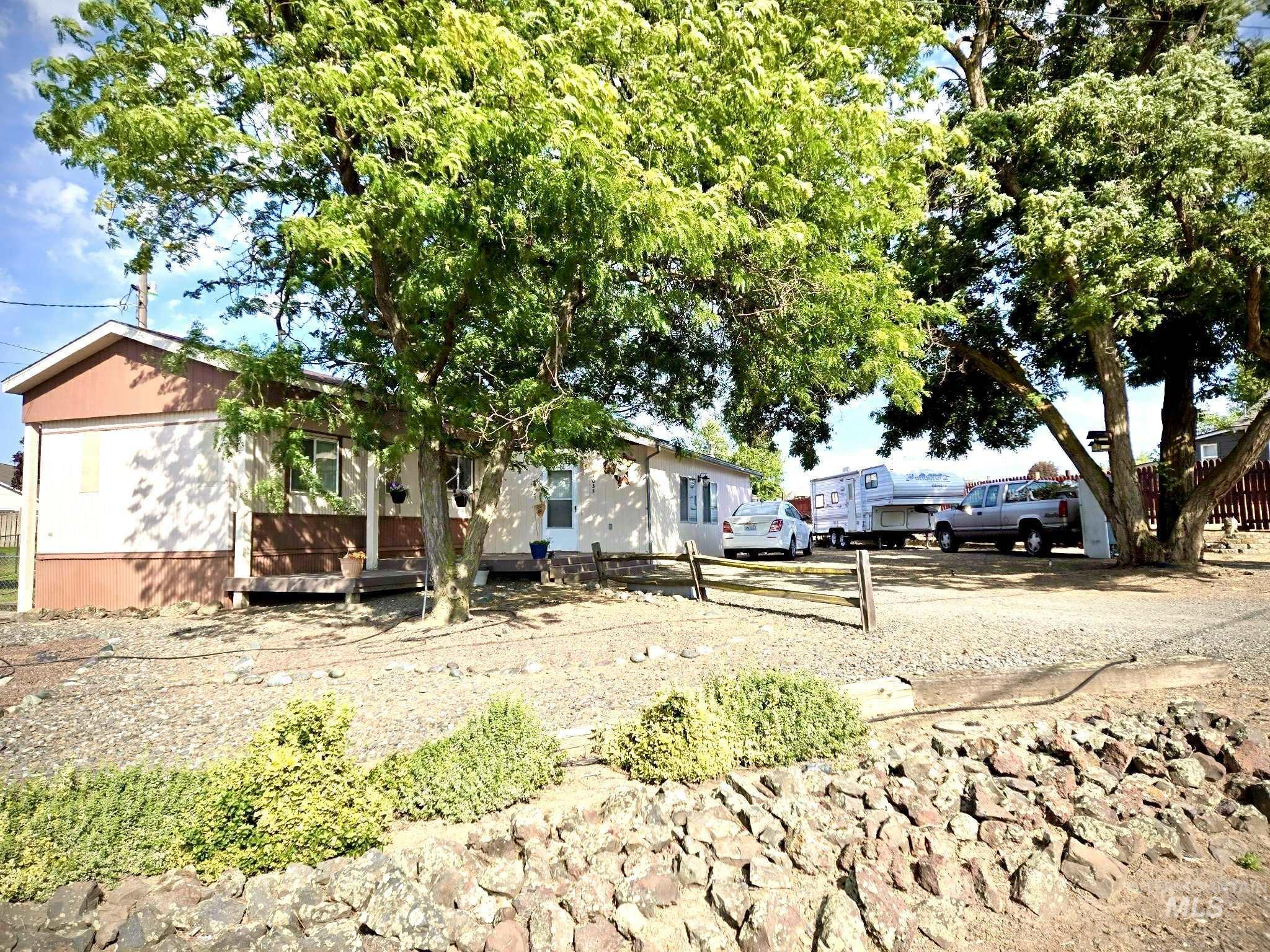 property viewer photo 23