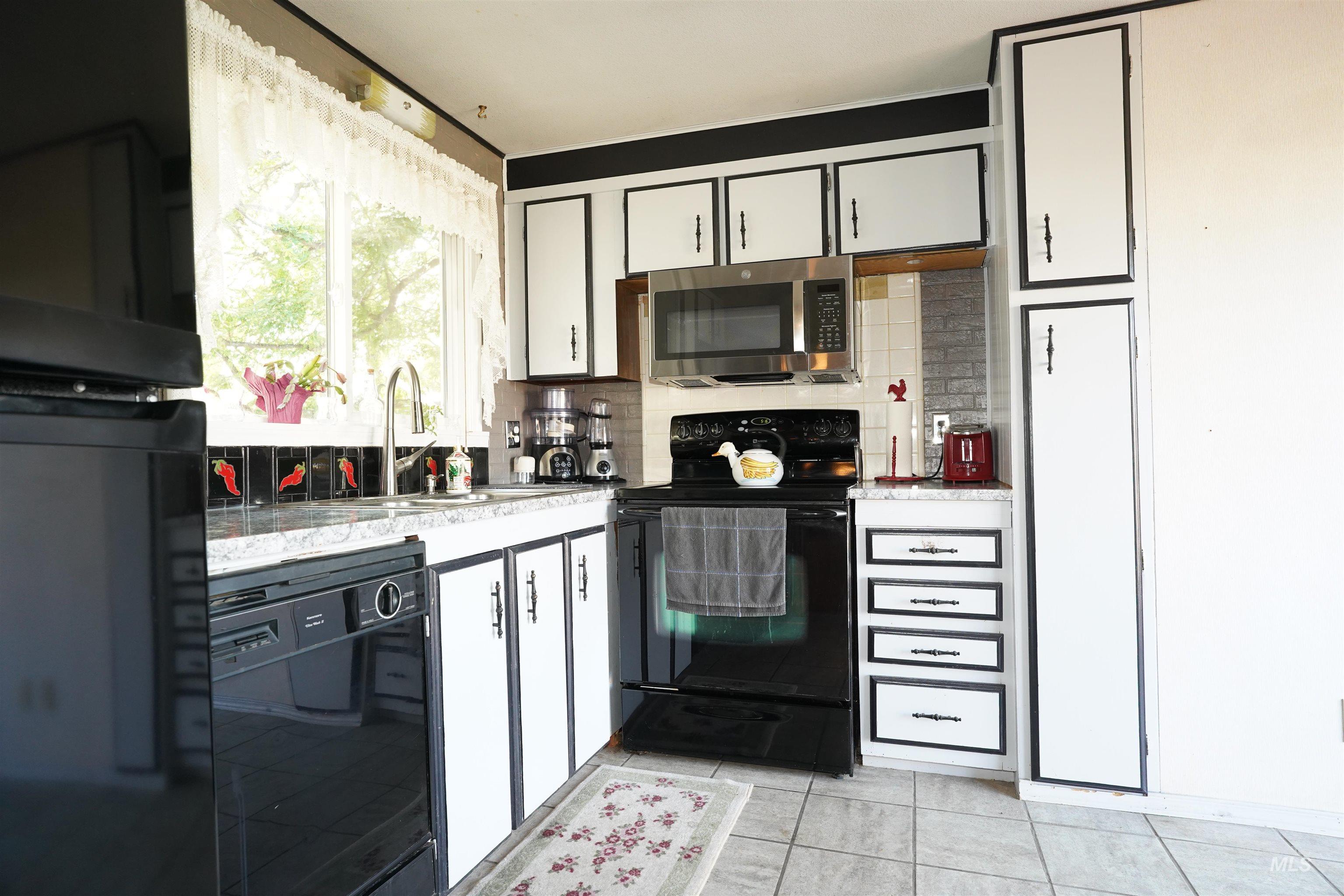 property viewer photo 4