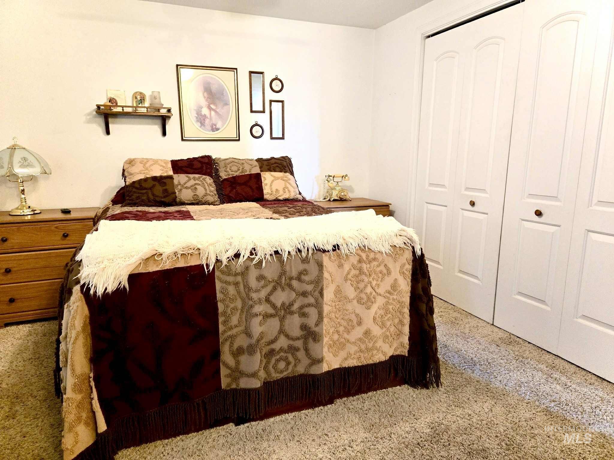 property viewer photo 9