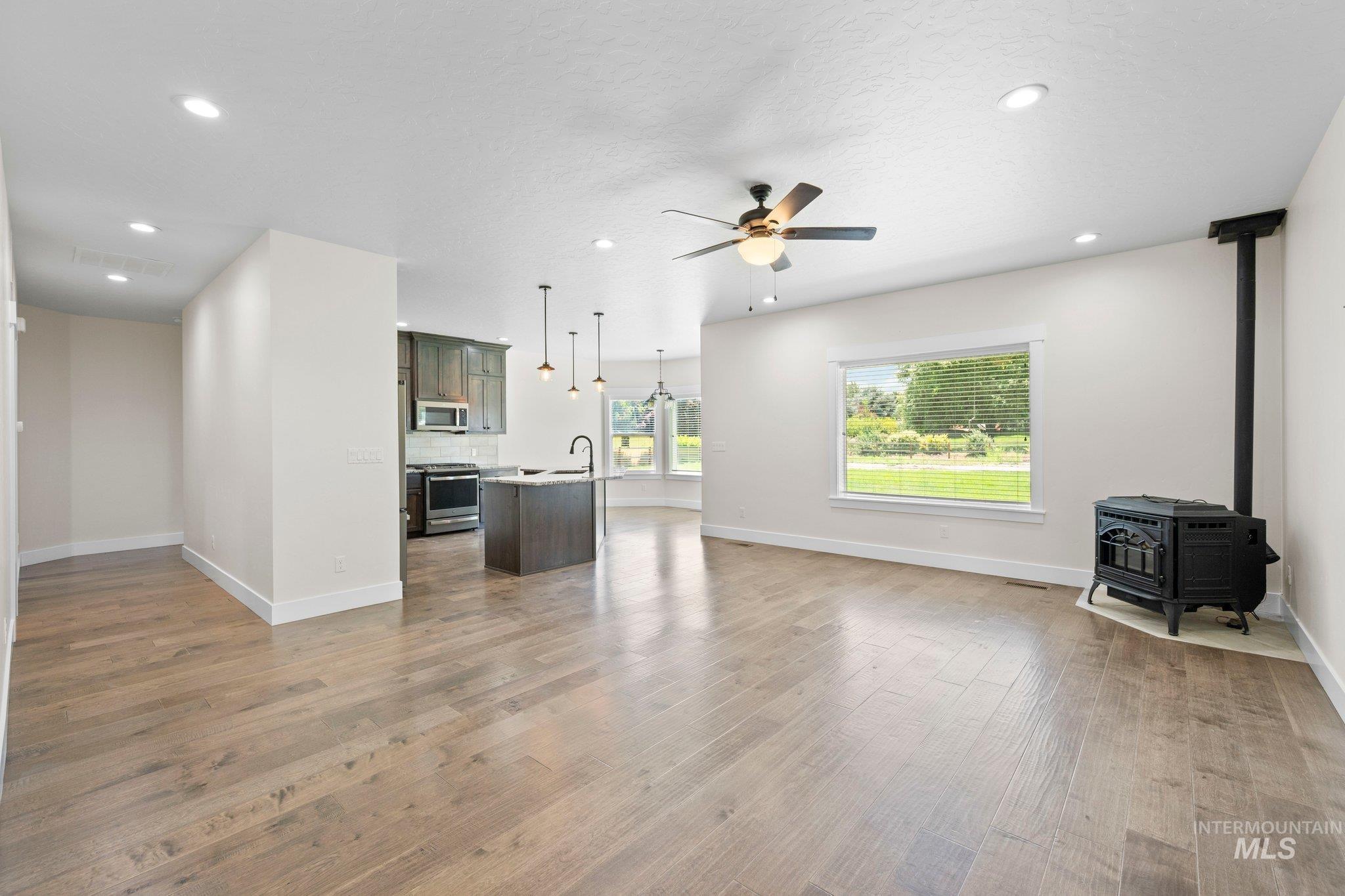 property viewer photo 12