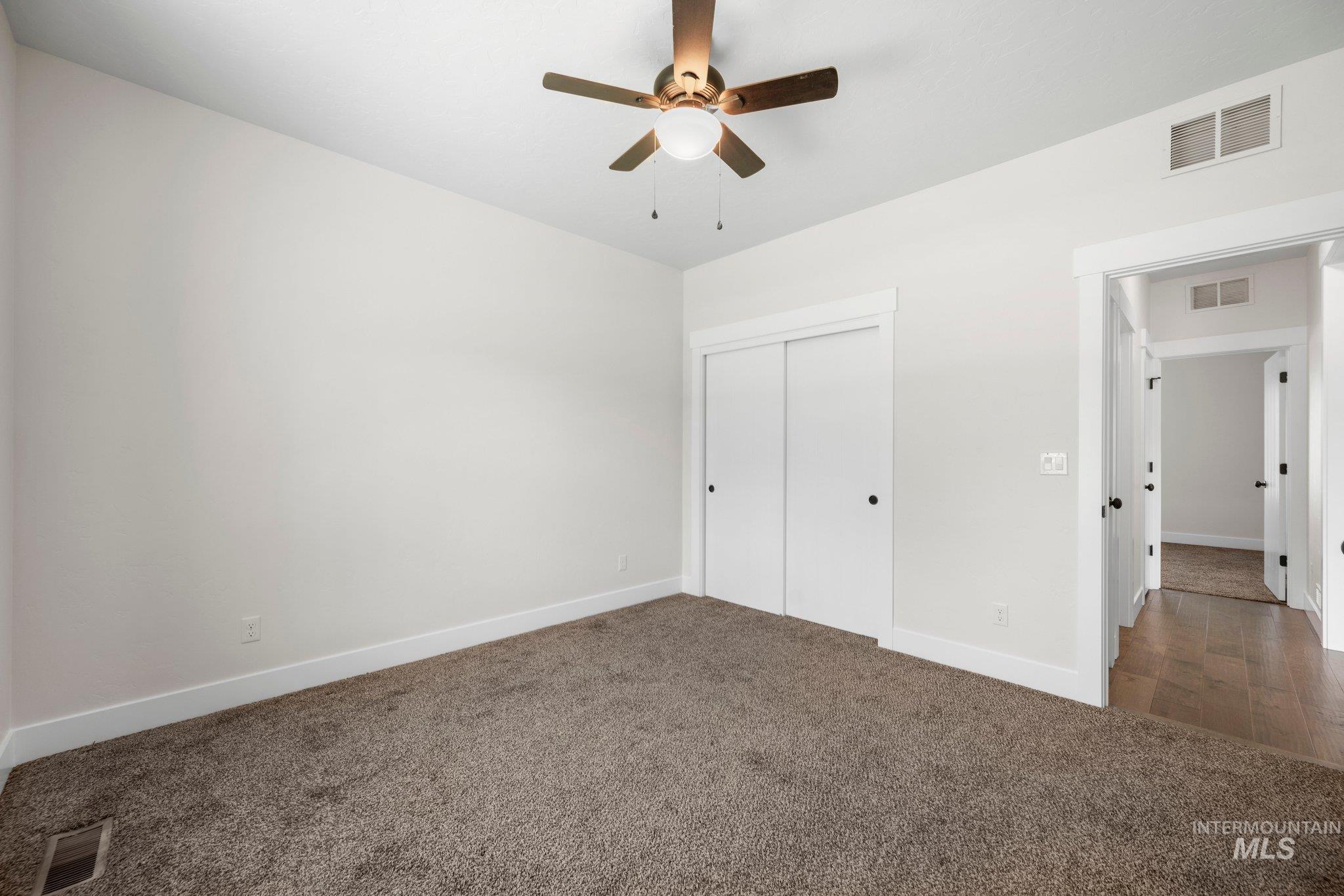 property viewer photo 26