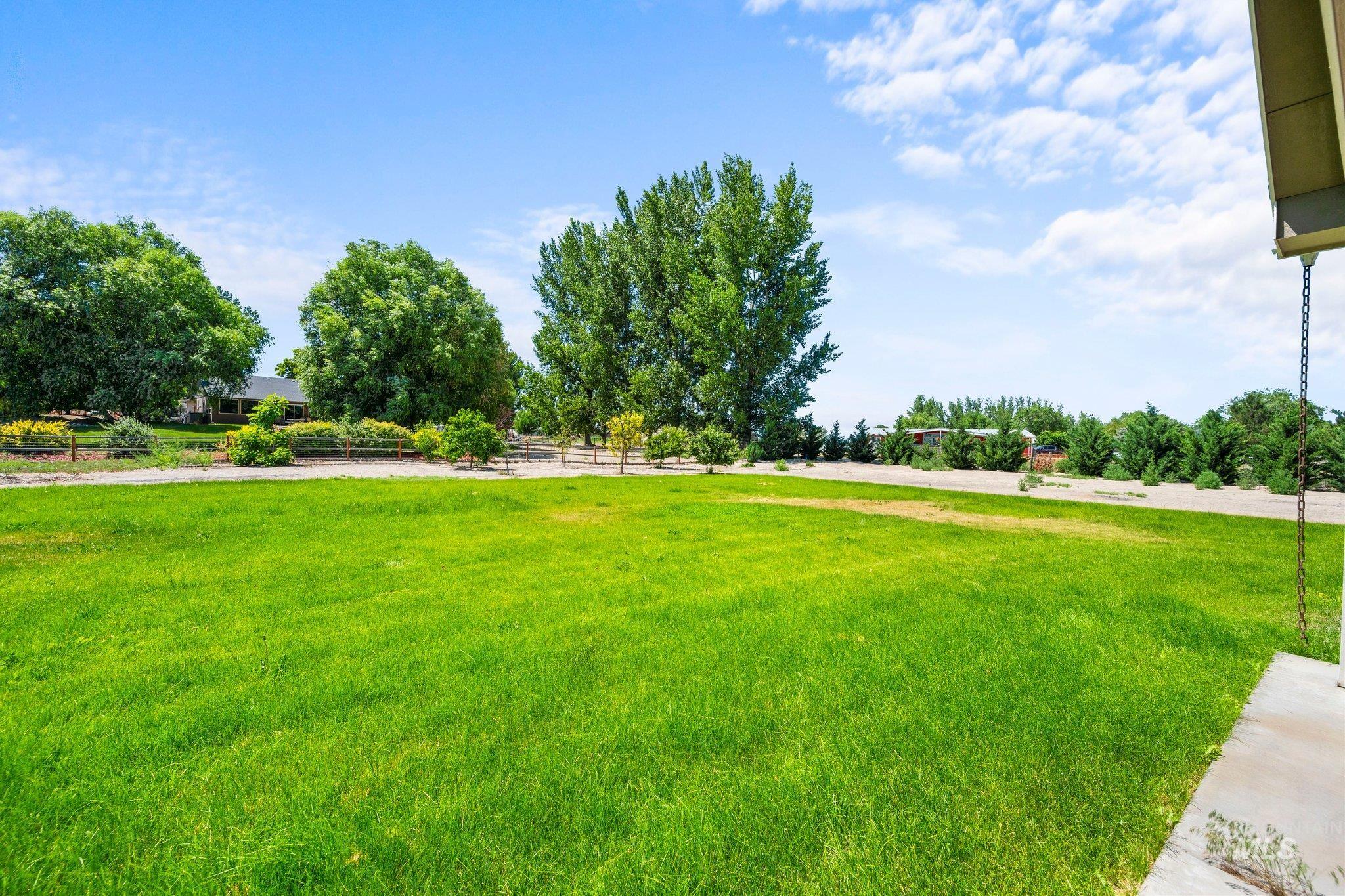 property viewer photo 32