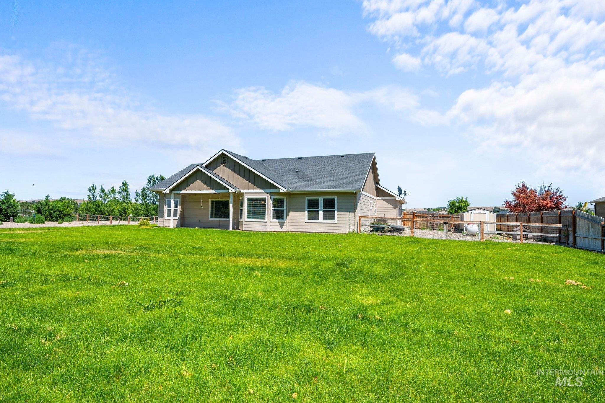 property viewer photo 36