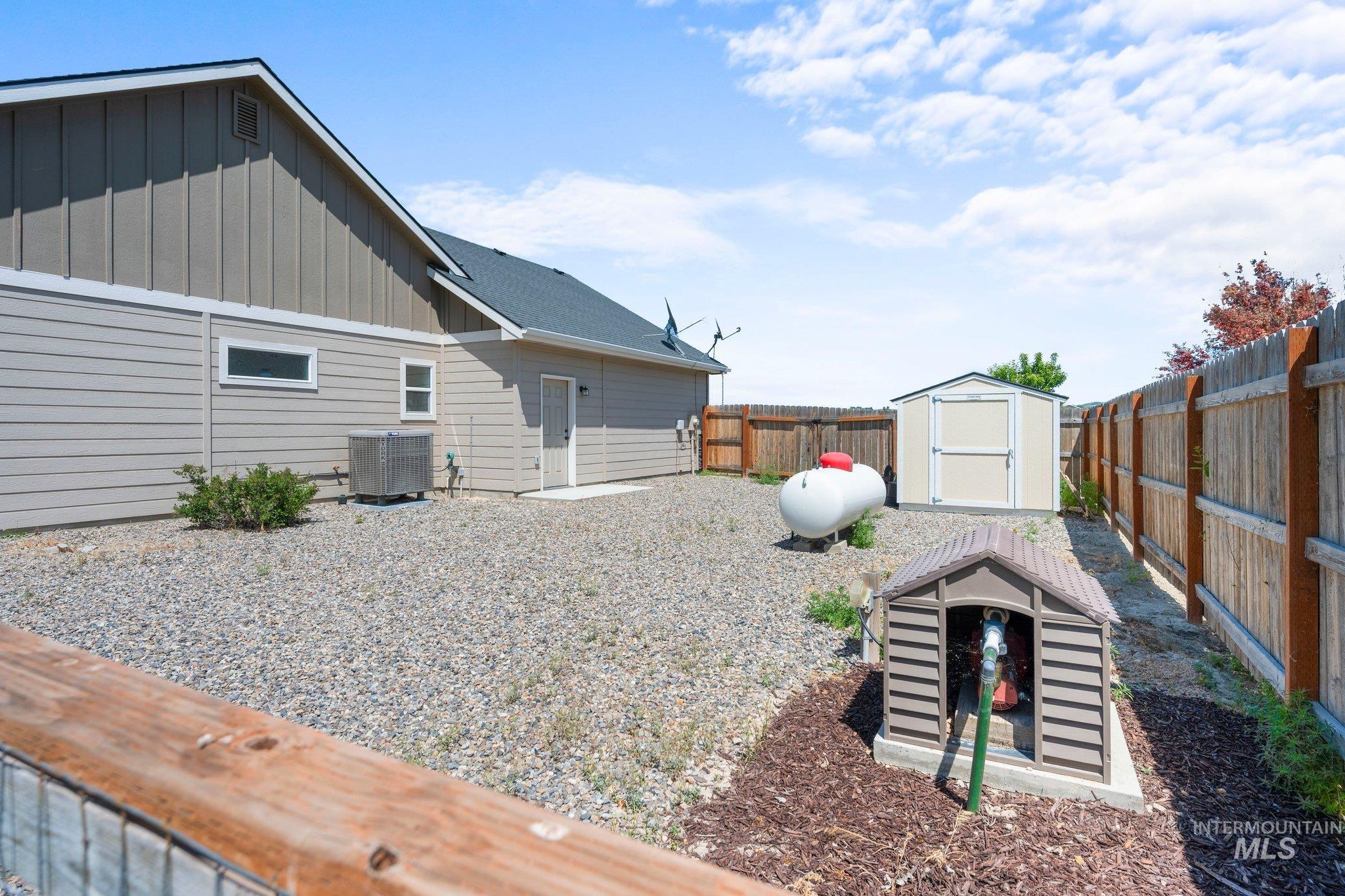 property viewer photo 38