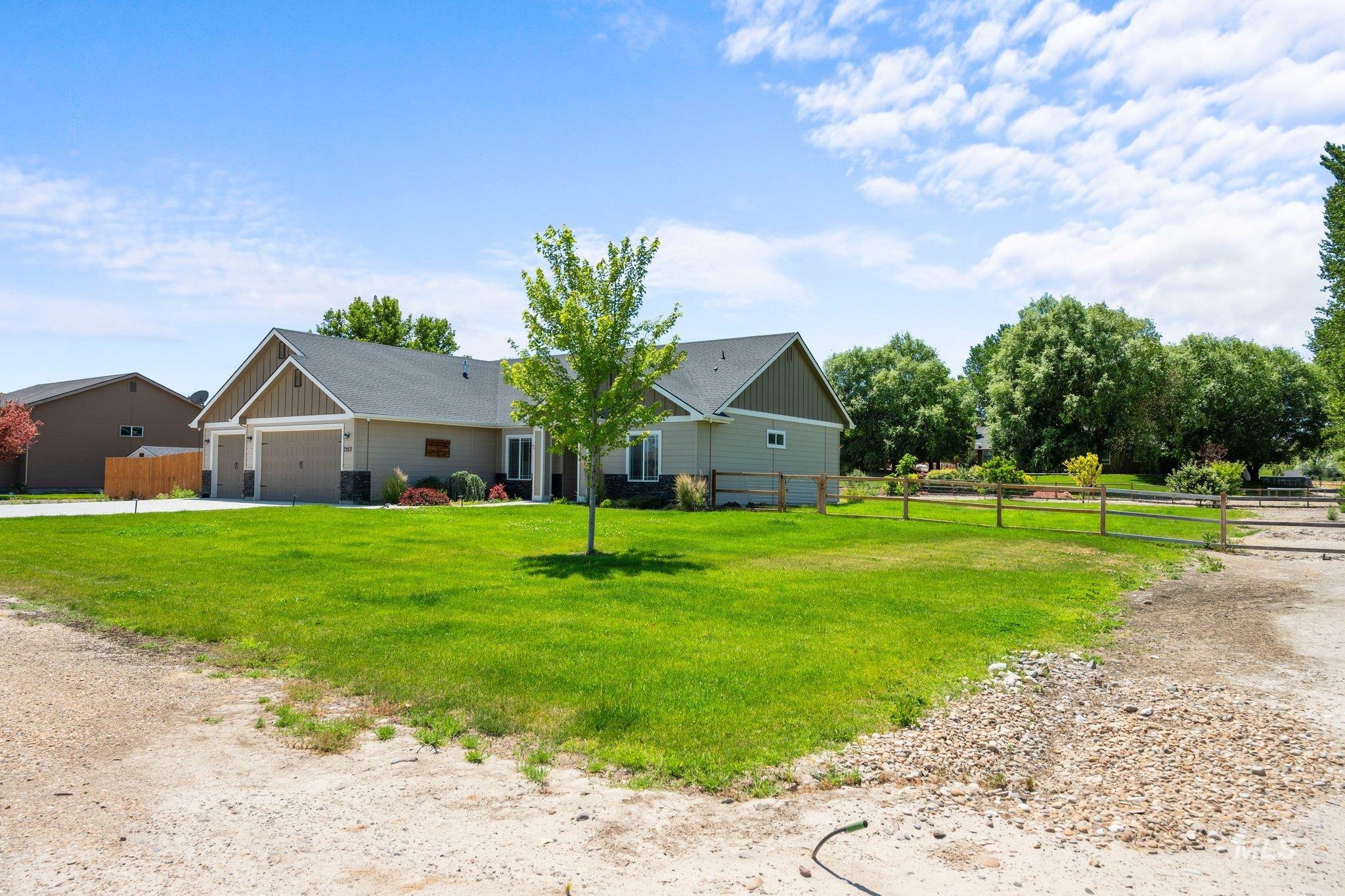 property viewer photo 41