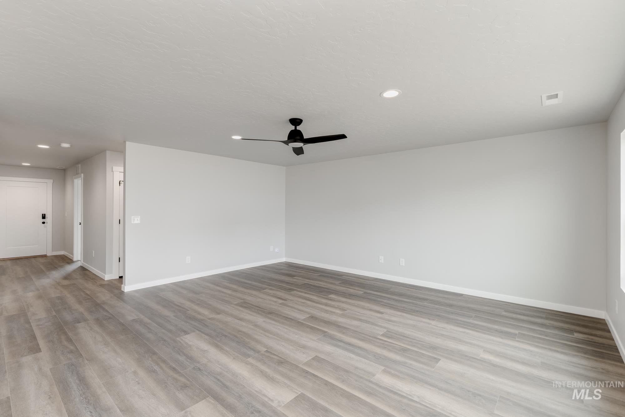 property viewer photo 10