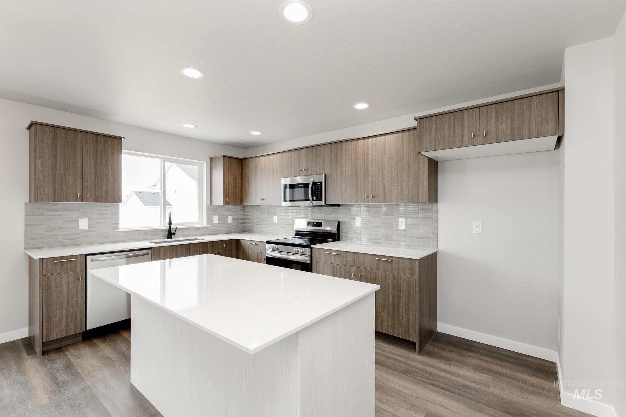 property viewer photo 4