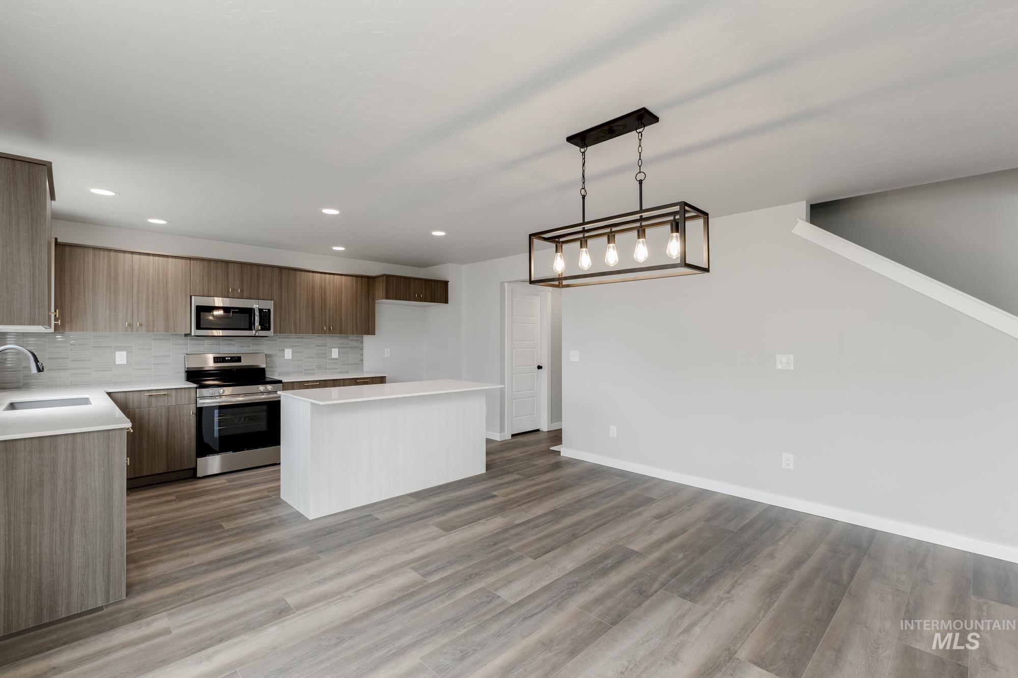 property viewer photo 6