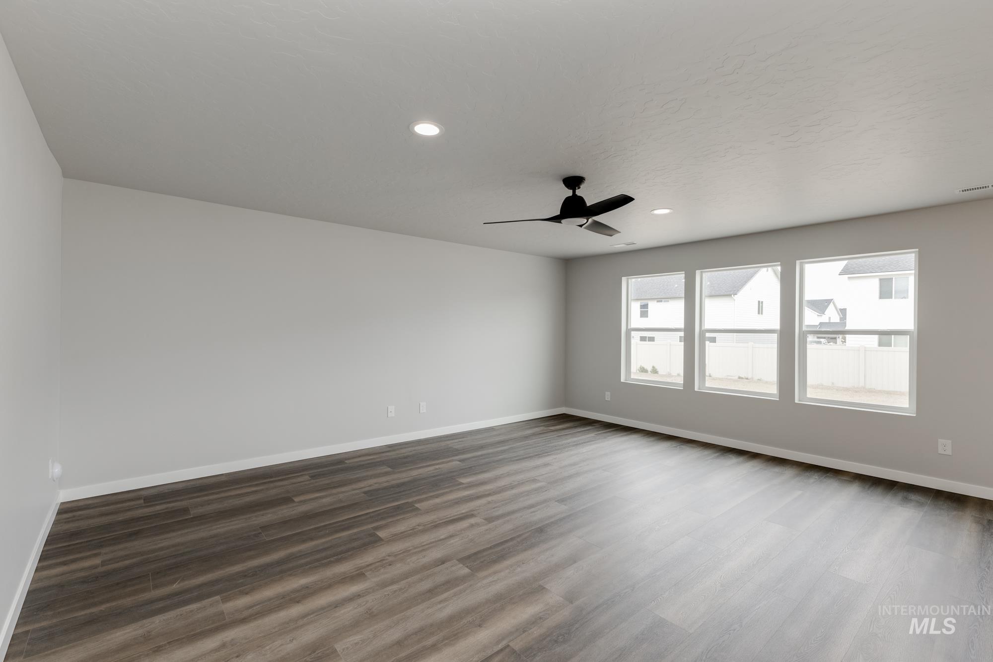 property viewer photo 8