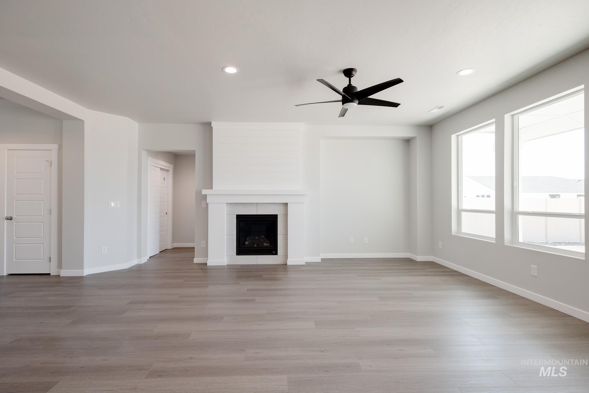 property viewer photo 12