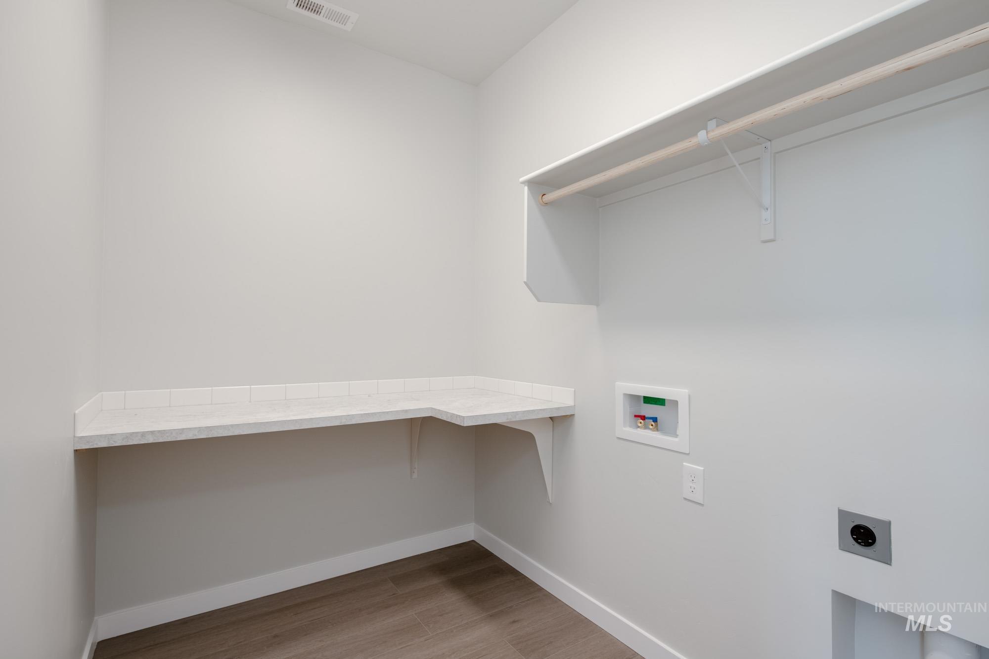 property viewer photo 18