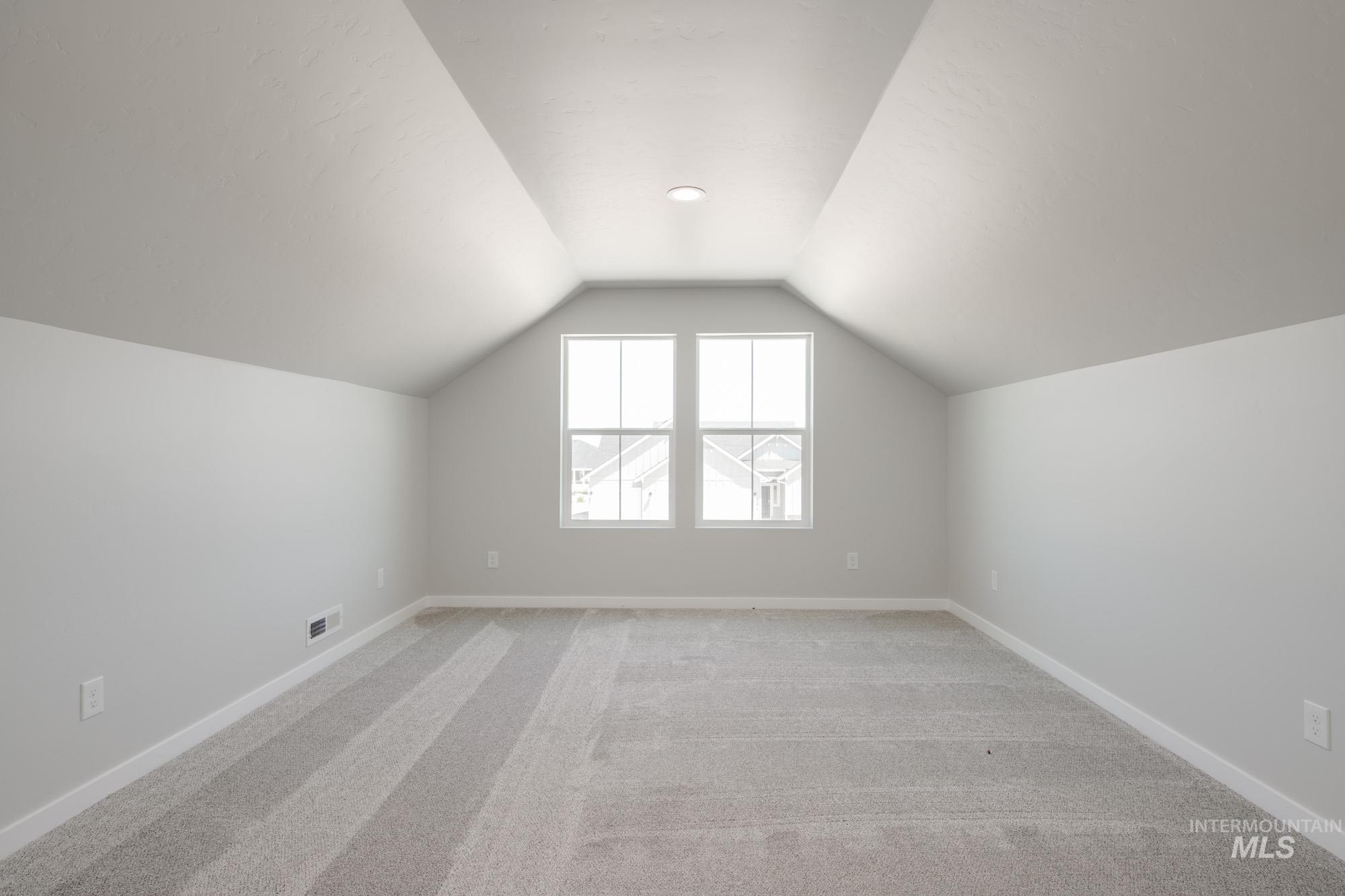 property viewer photo 19