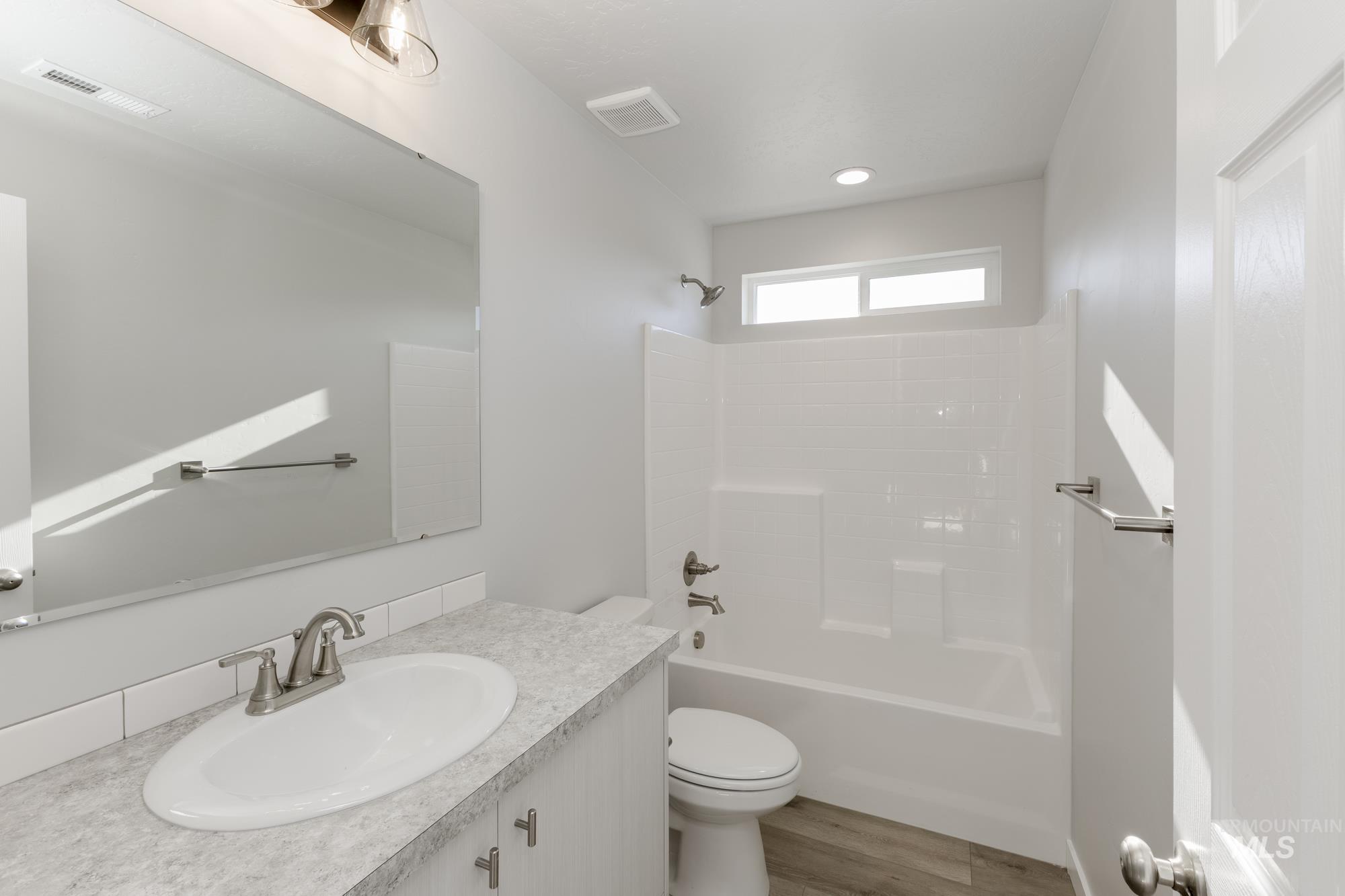 property viewer photo 19