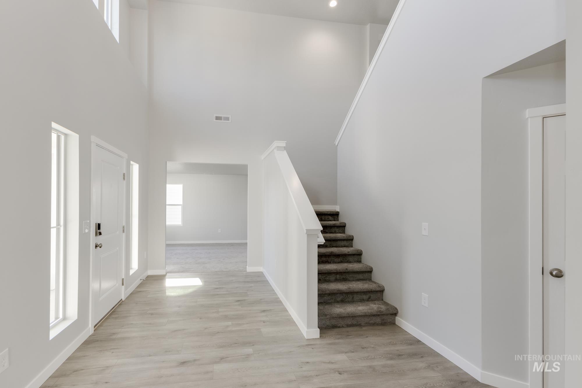 property viewer photo 2
