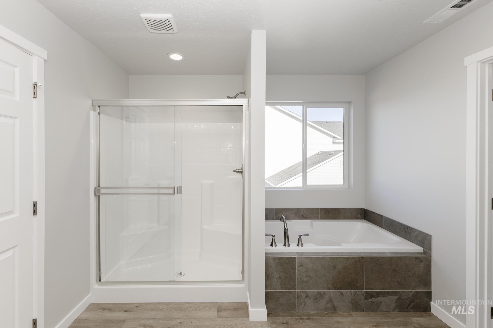 property viewer photo 24