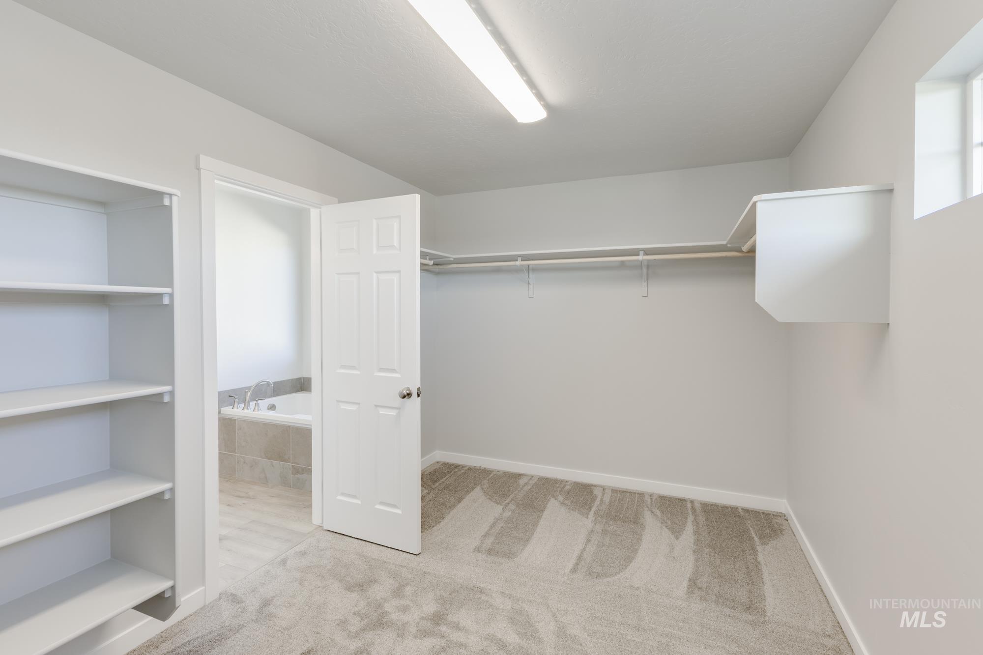 property viewer photo 25