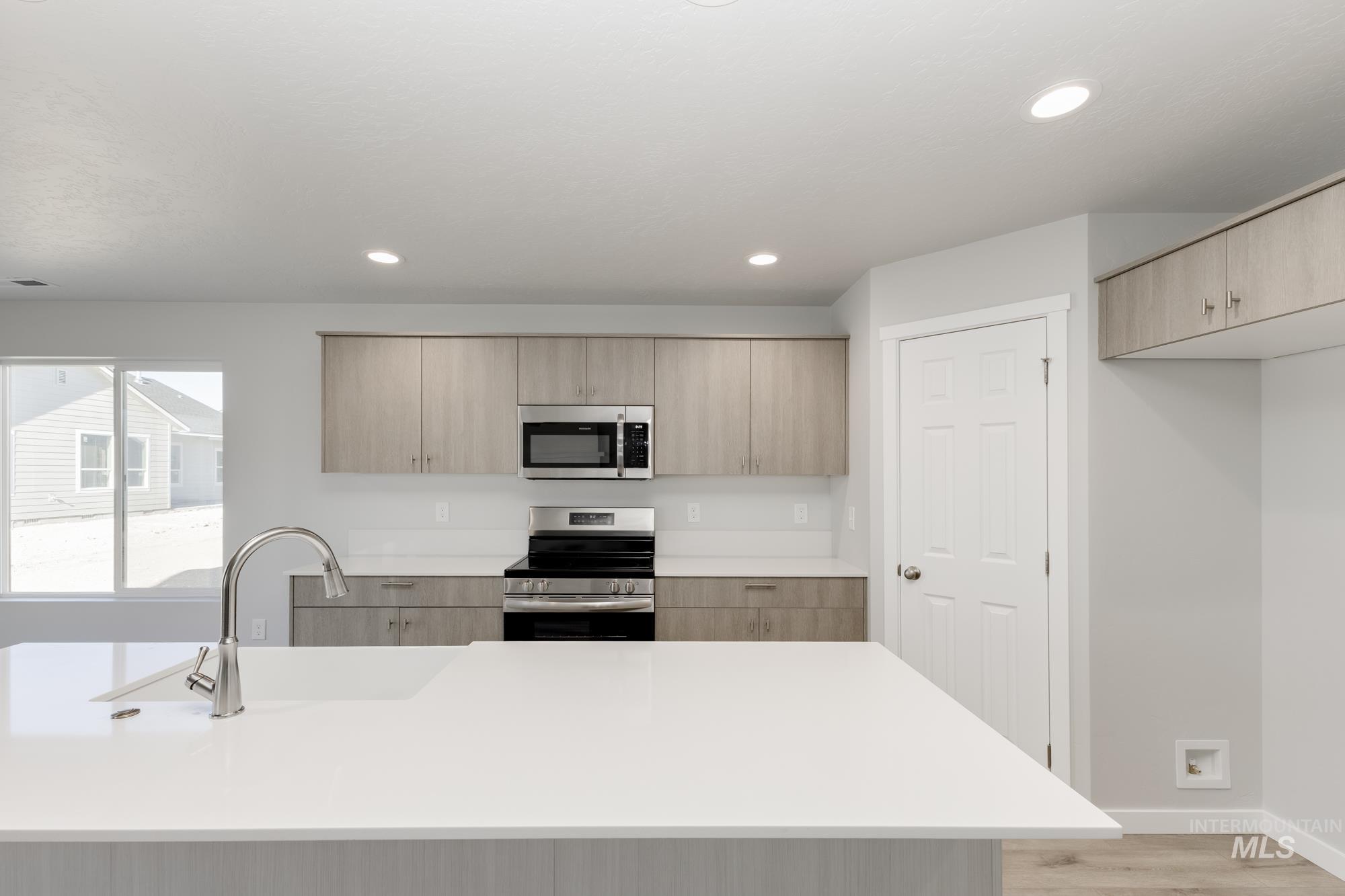 property viewer photo 3