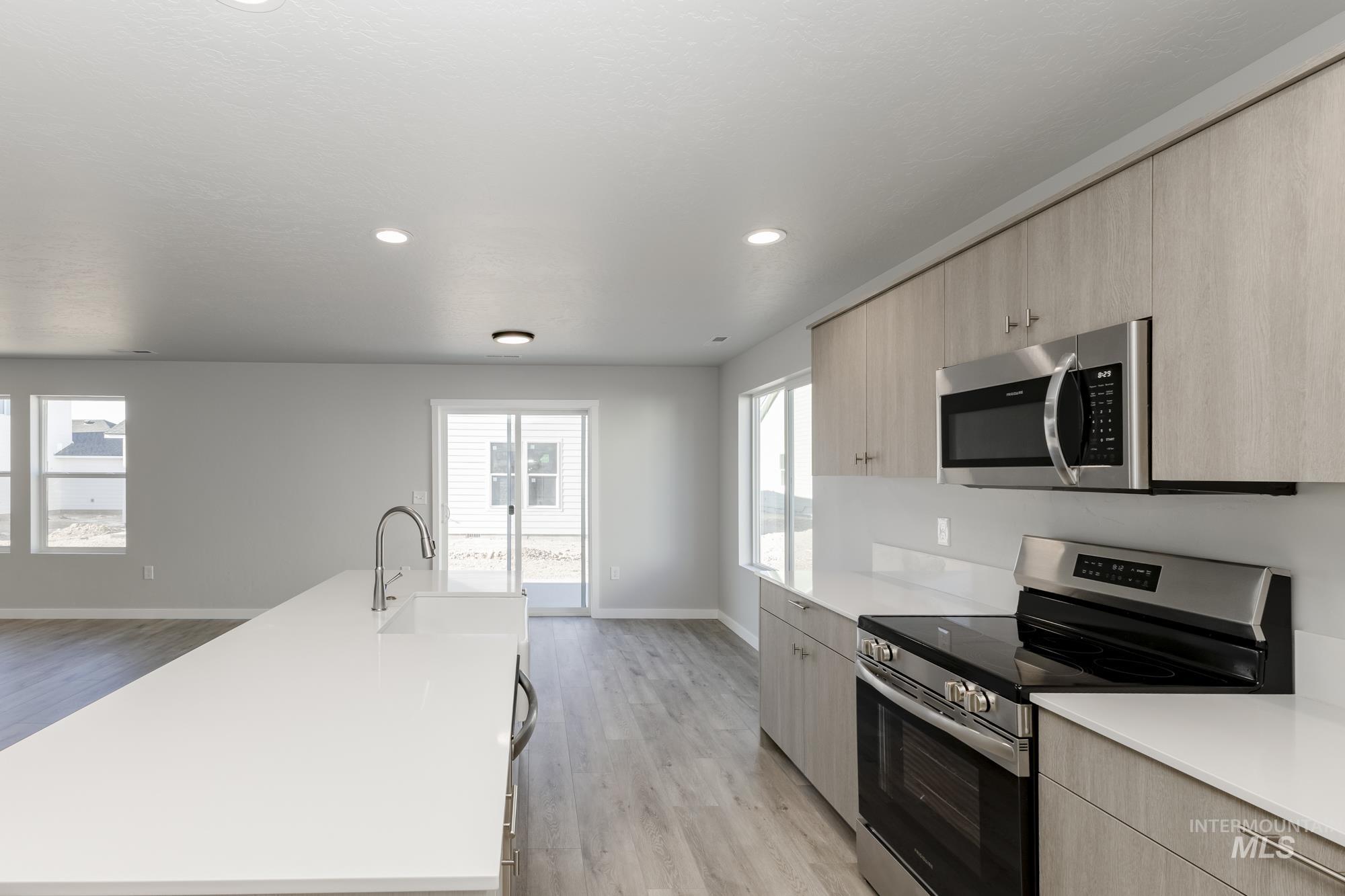 property viewer photo 4