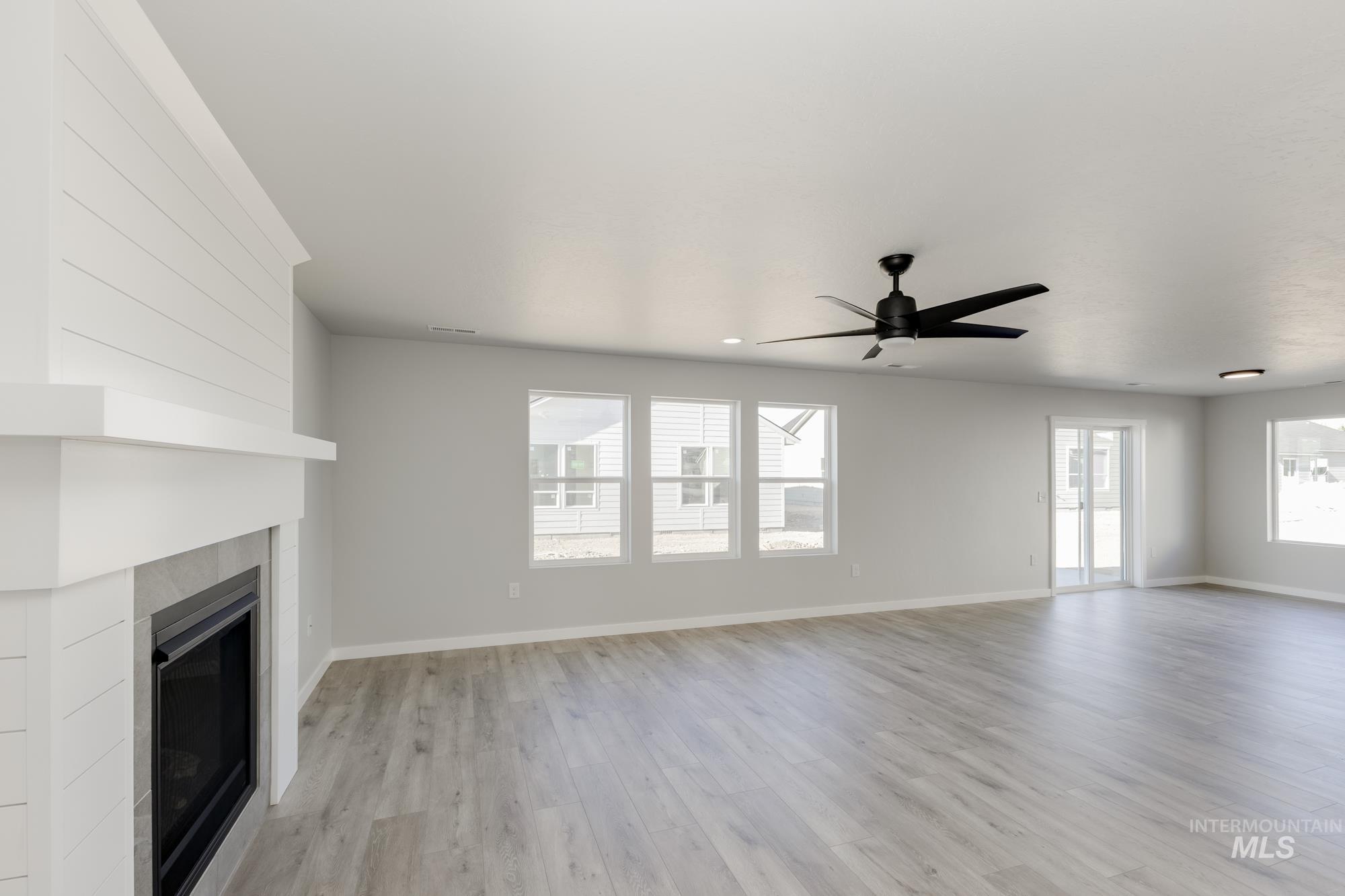 property viewer photo 7