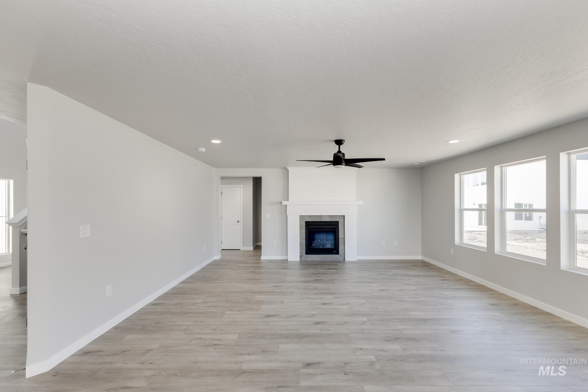 property viewer photo 8