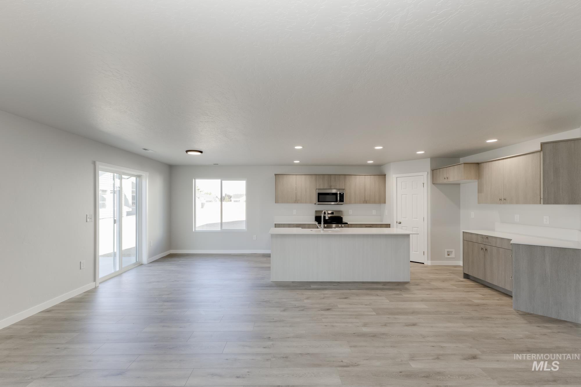 property viewer photo 9