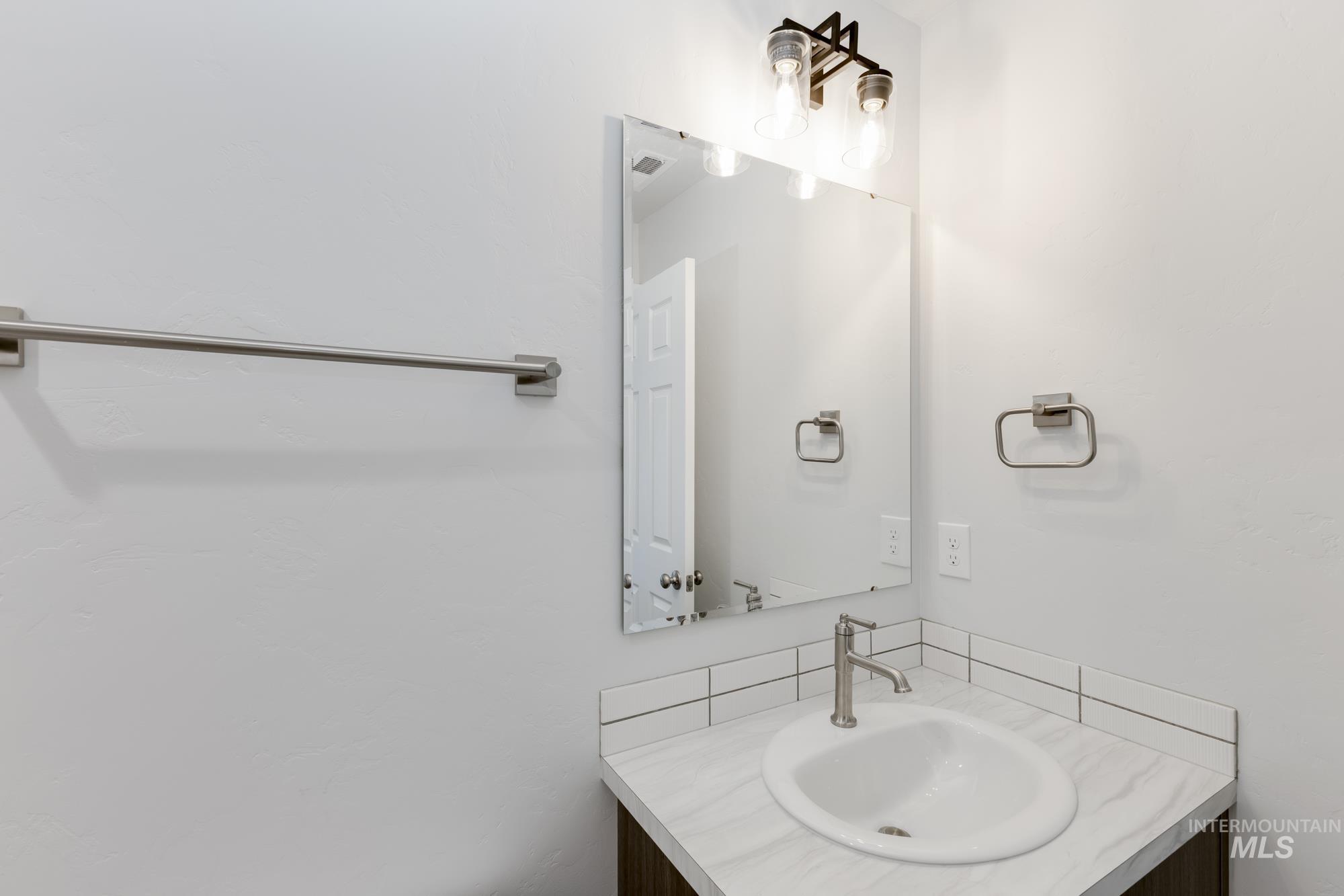property viewer photo 15