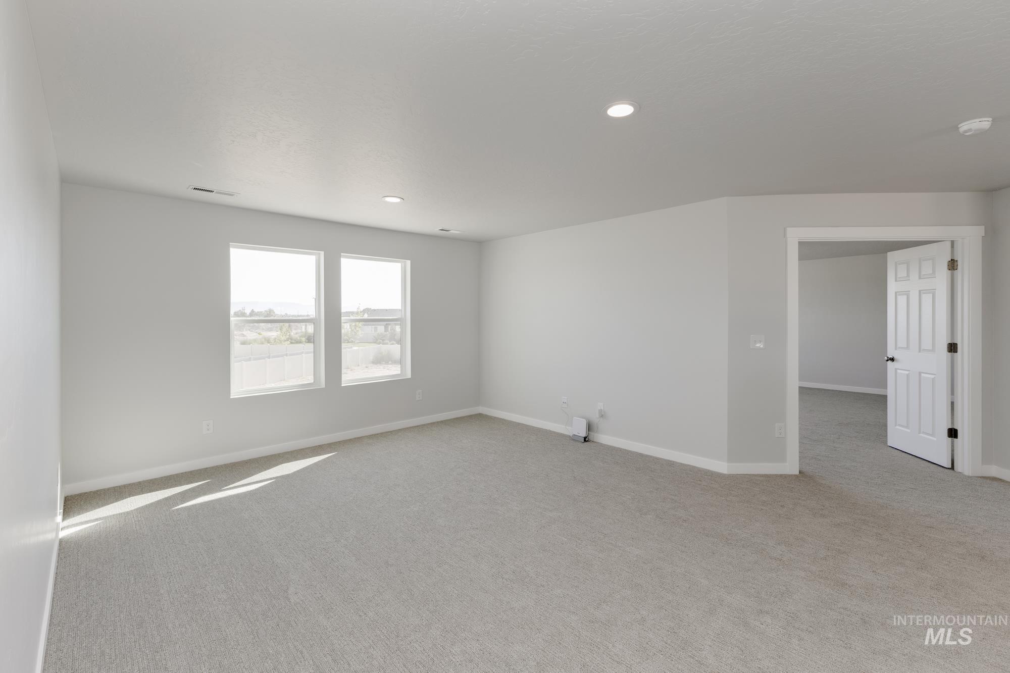 property viewer photo 24