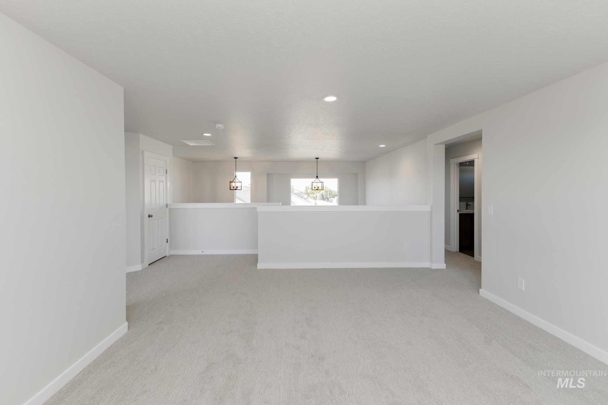 property viewer photo 25