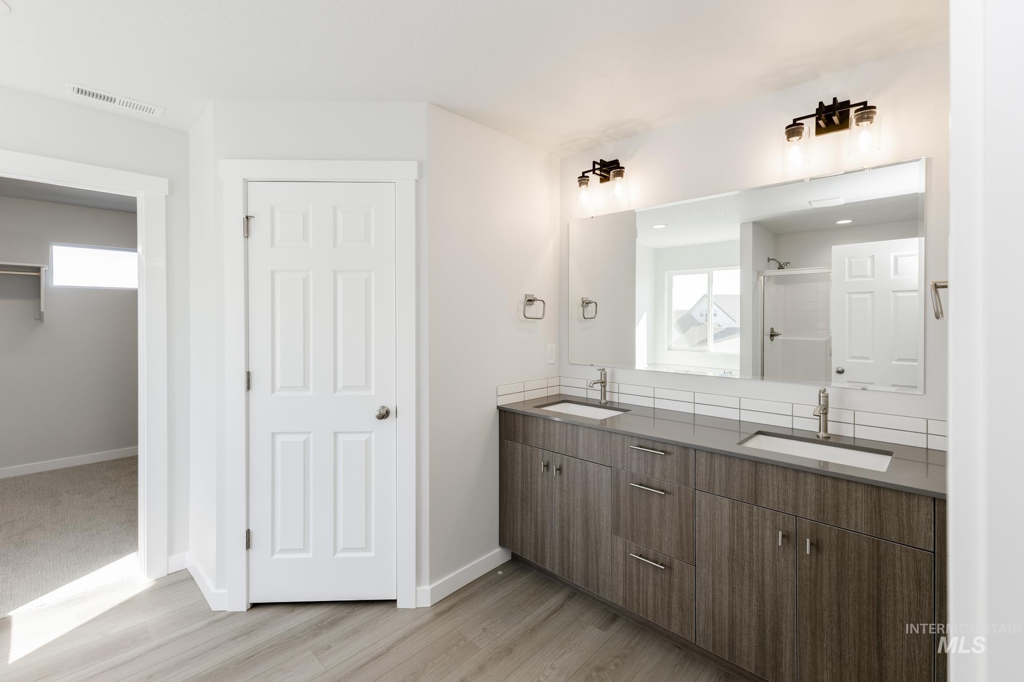property viewer photo 28