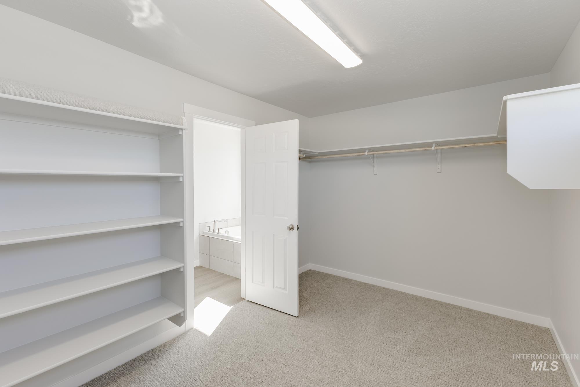 property viewer photo 30