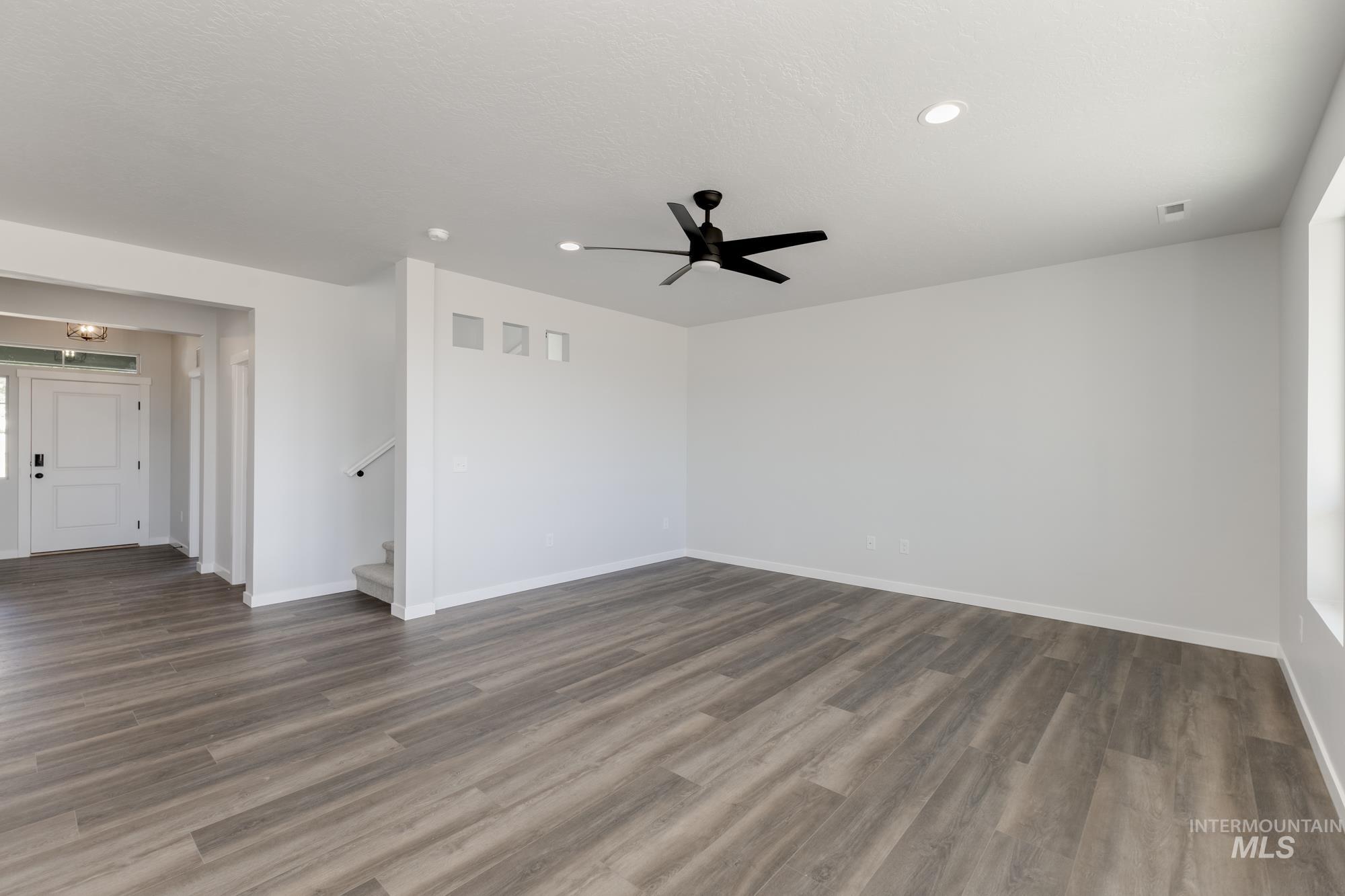 property viewer photo 10
