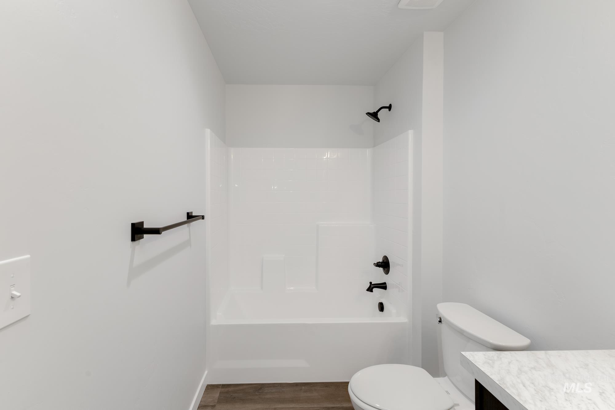 property viewer photo 19