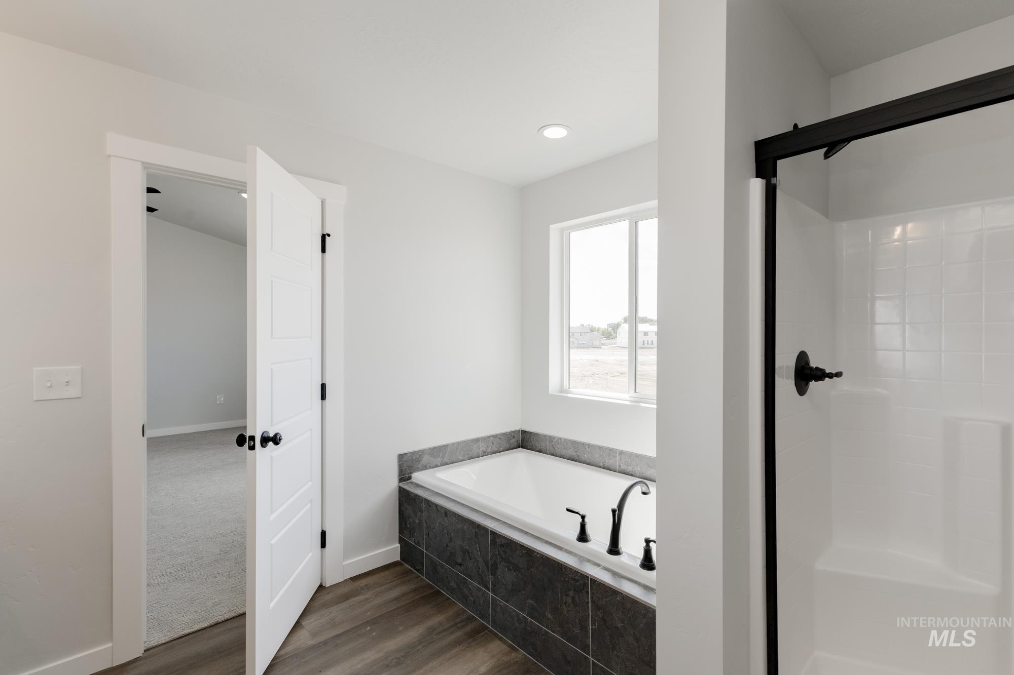 property viewer photo 25