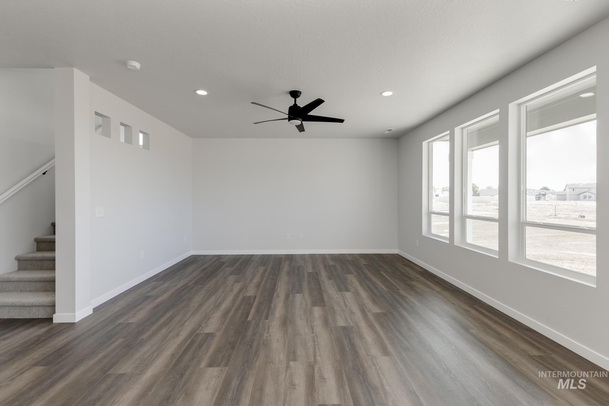 property viewer photo 9