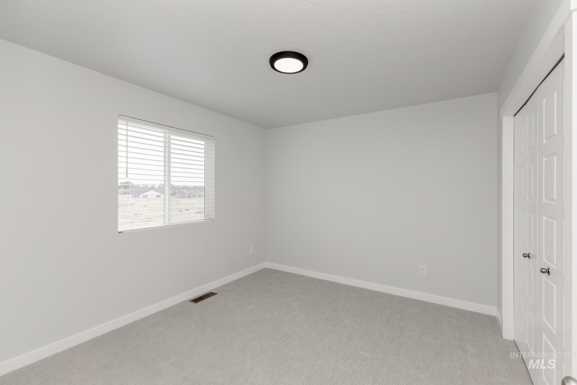 property viewer photo 15