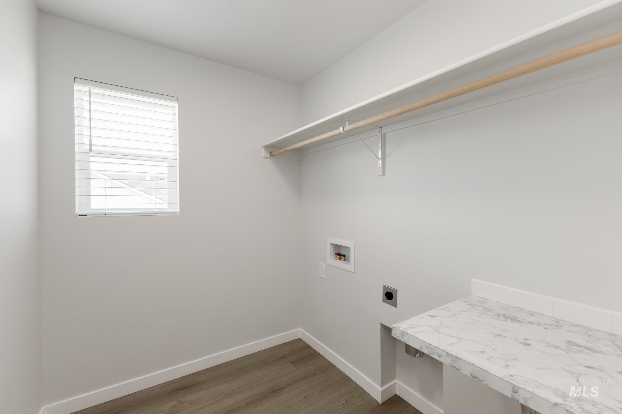property viewer photo 20