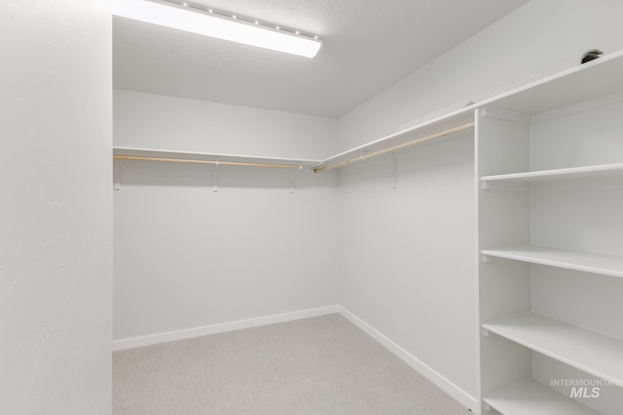property viewer photo 24