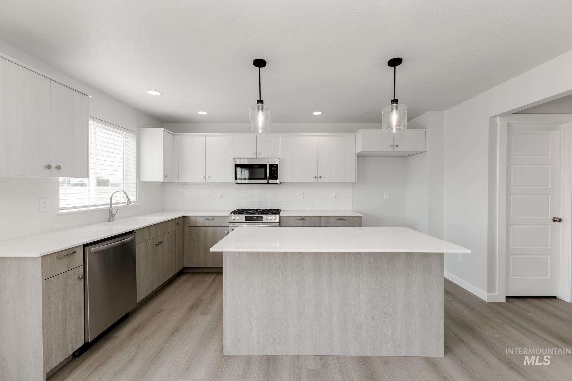 property viewer photo 4