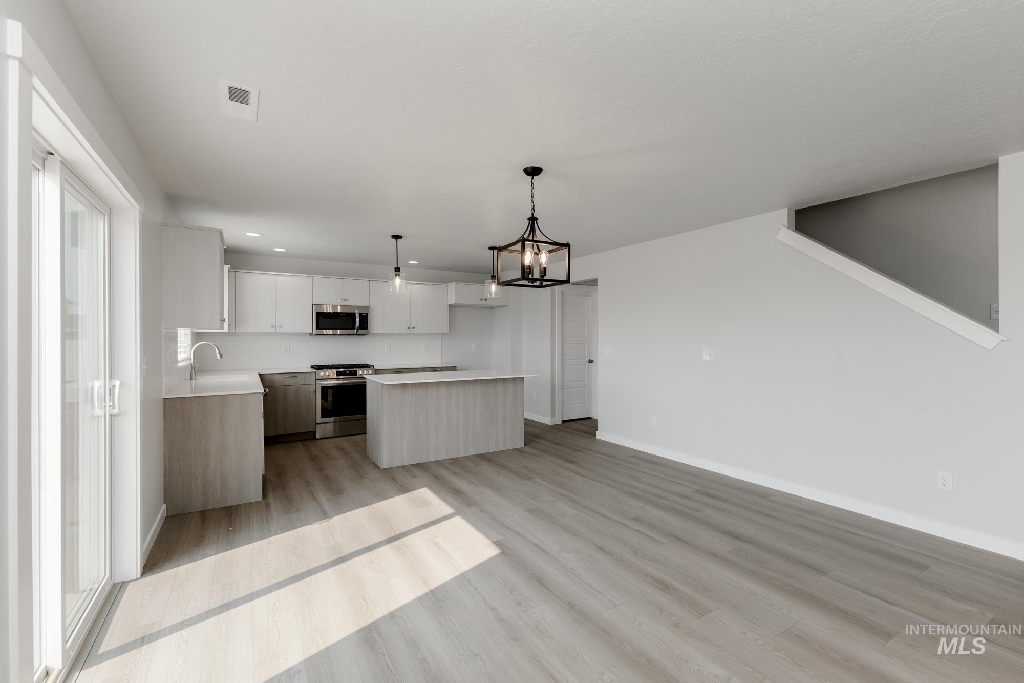 property viewer photo 6