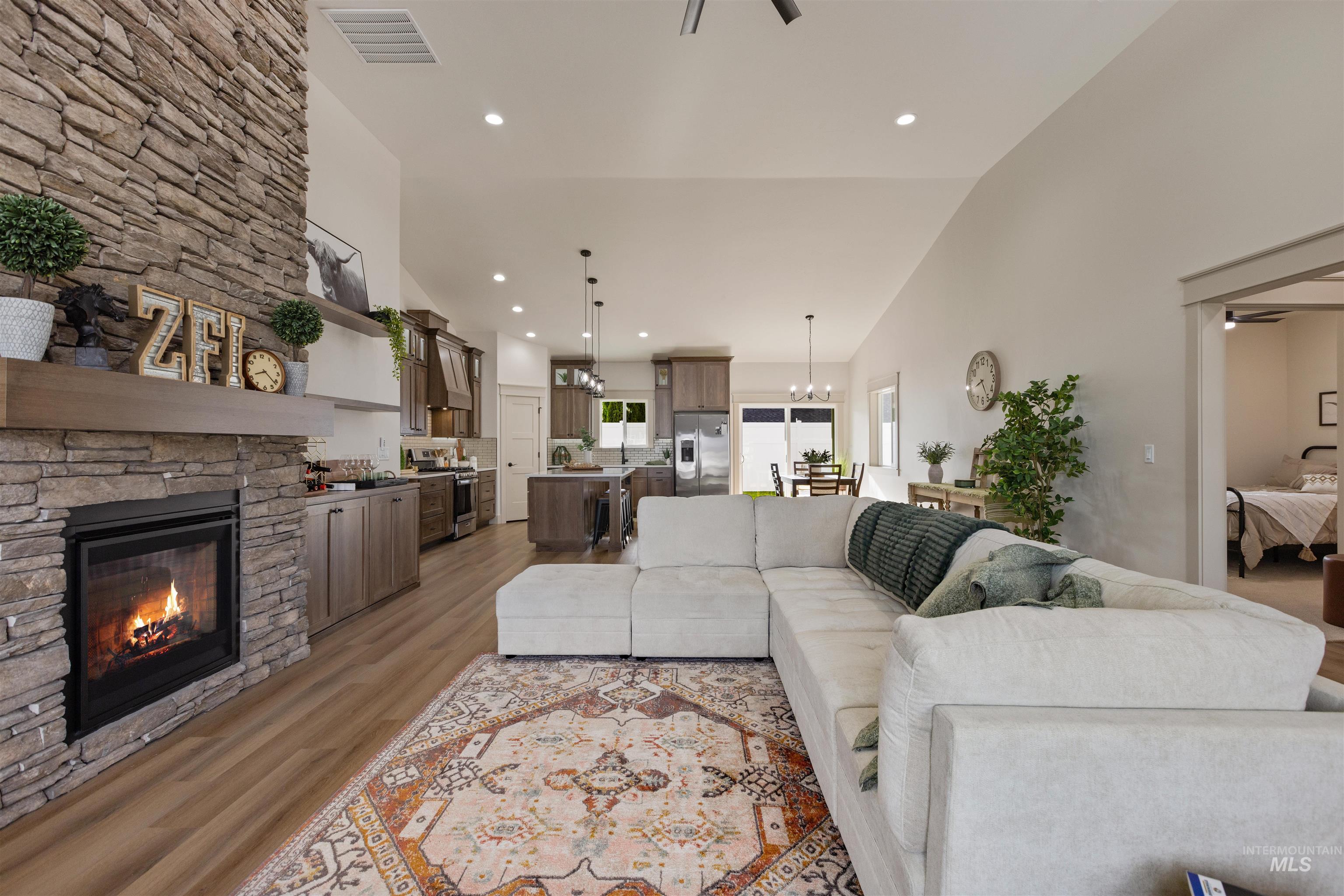 property viewer photo 10