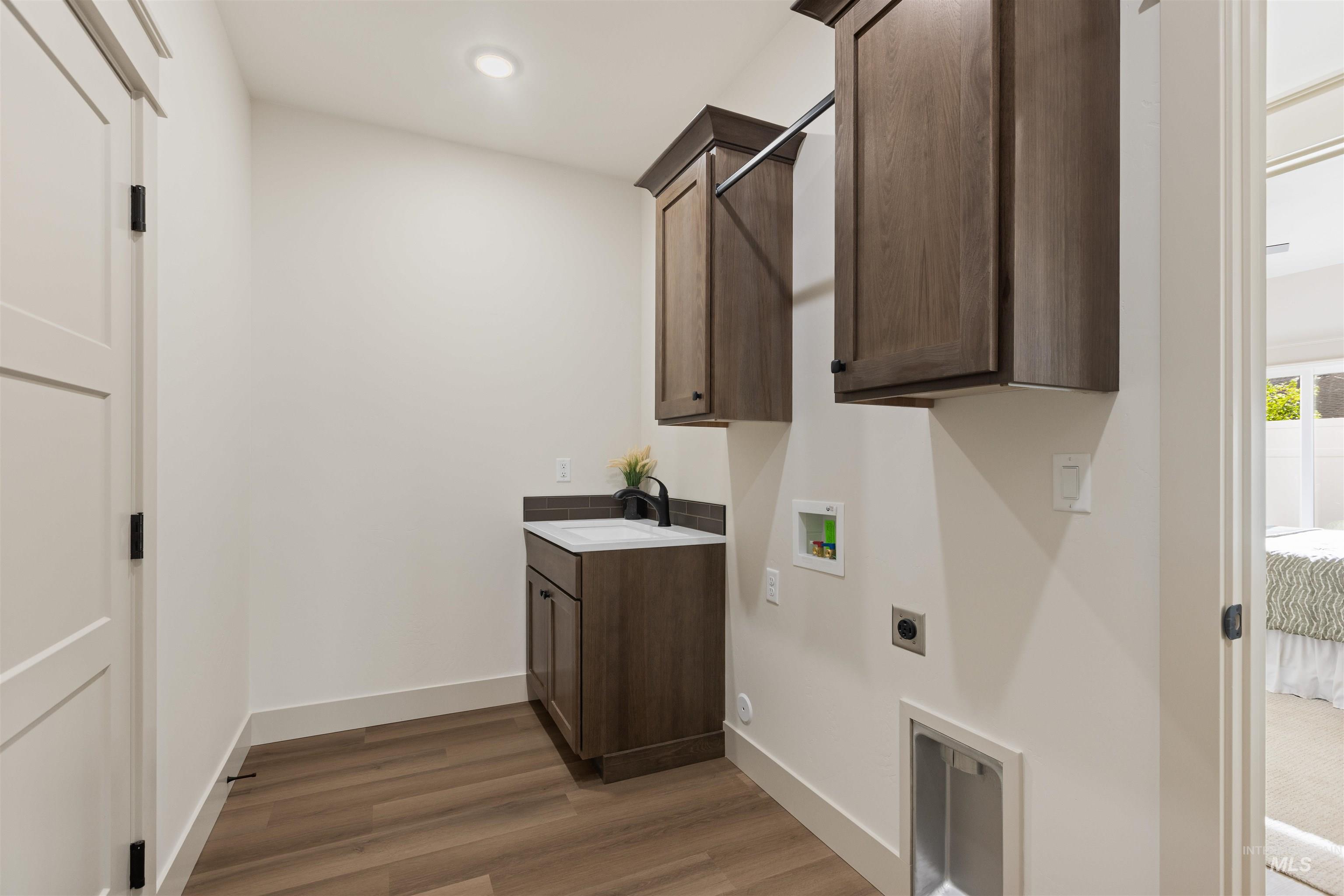 property viewer photo 22