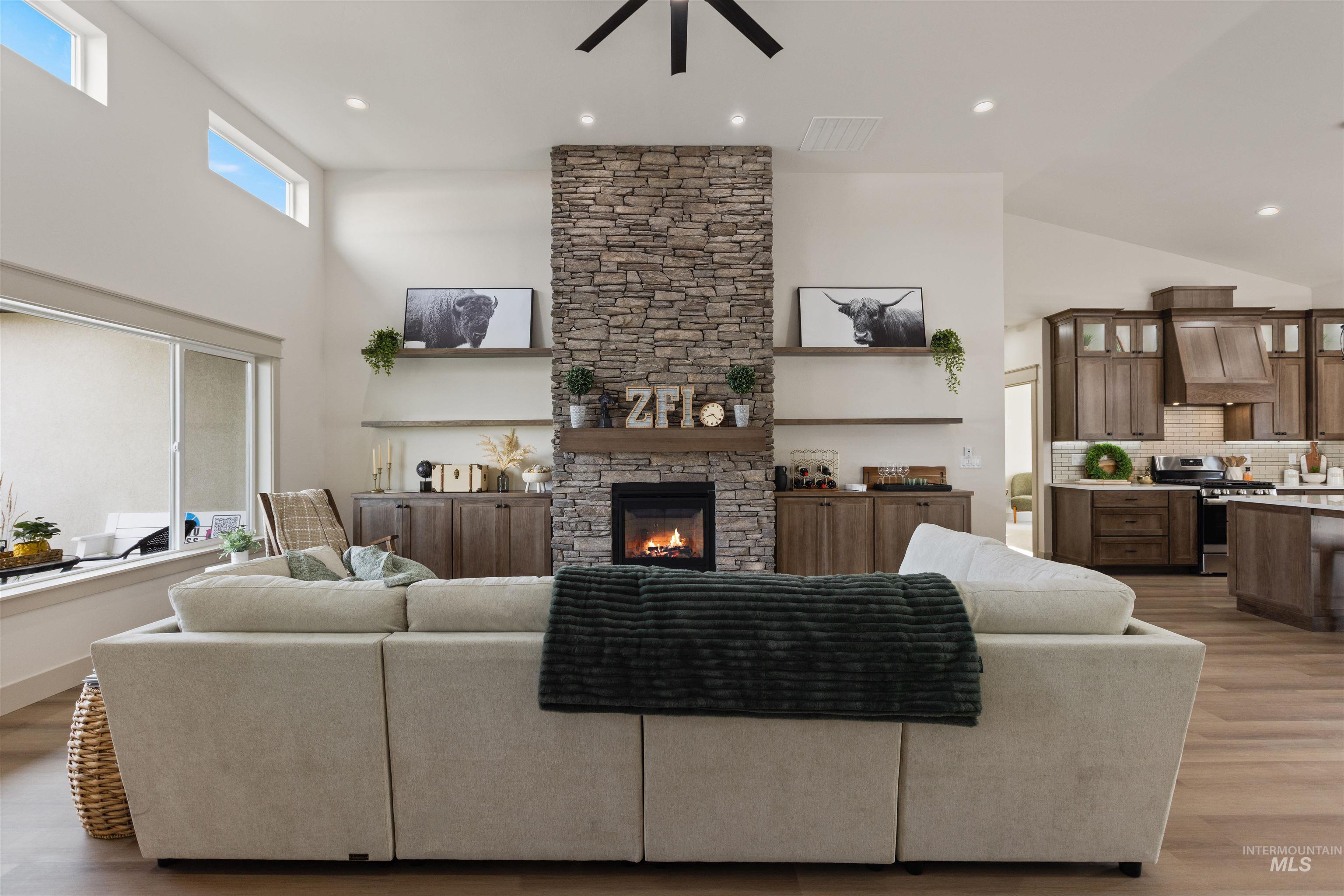 property viewer photo 8