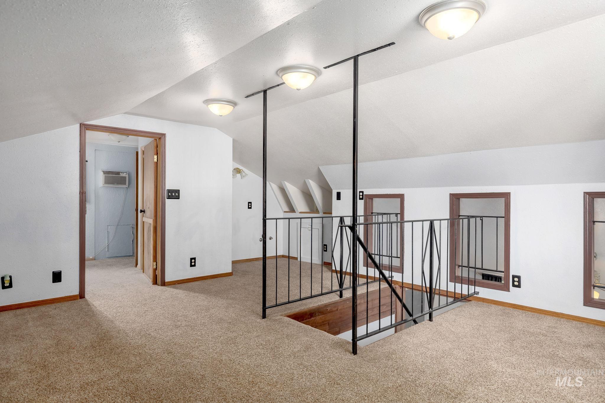 property viewer photo 20