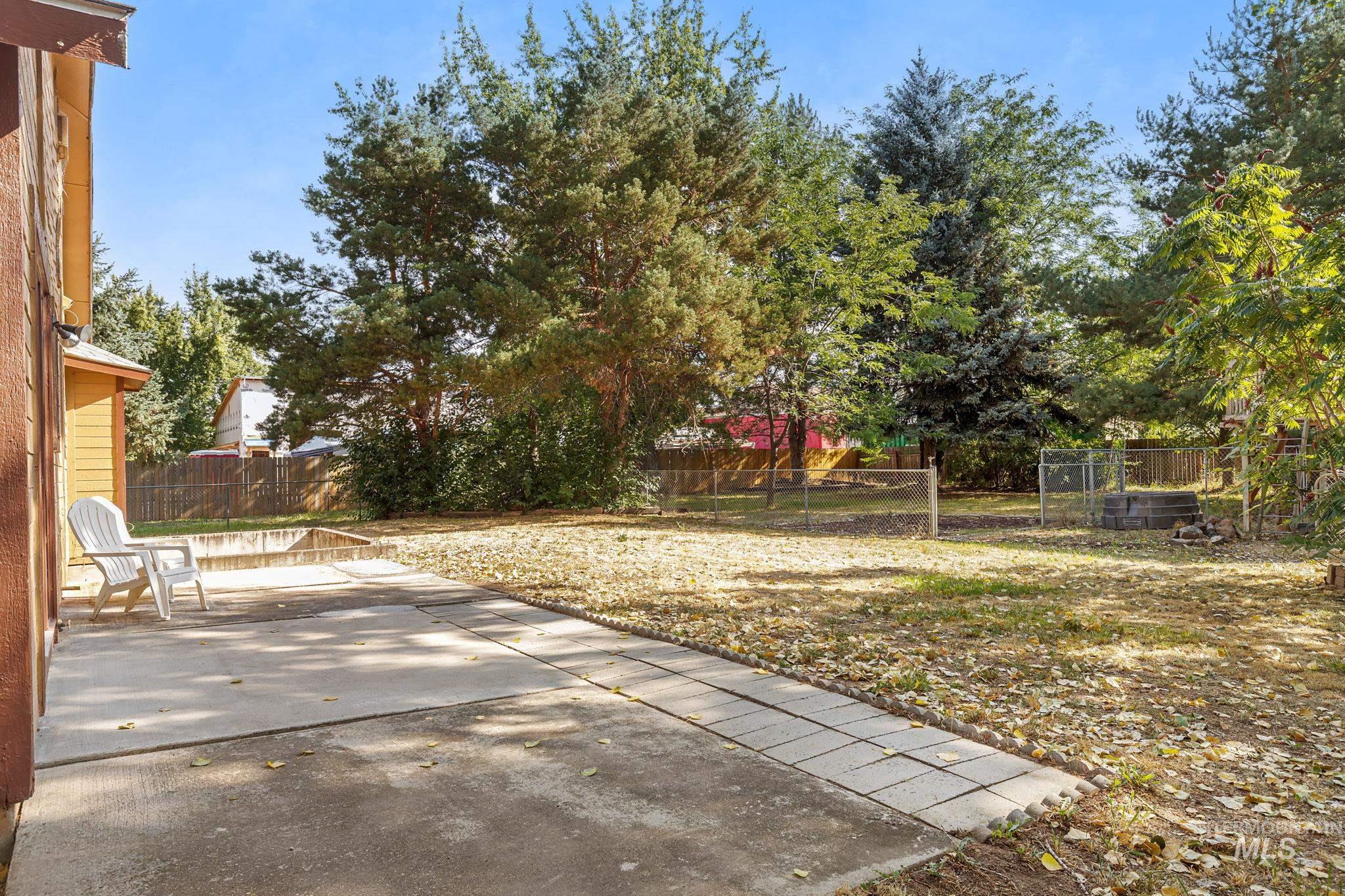 property viewer photo 24