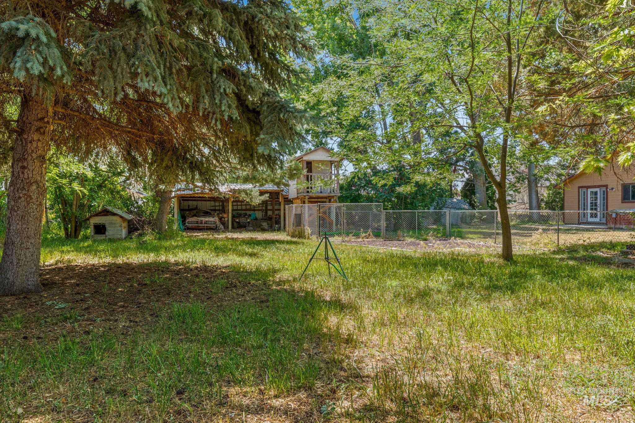 property viewer photo 3
