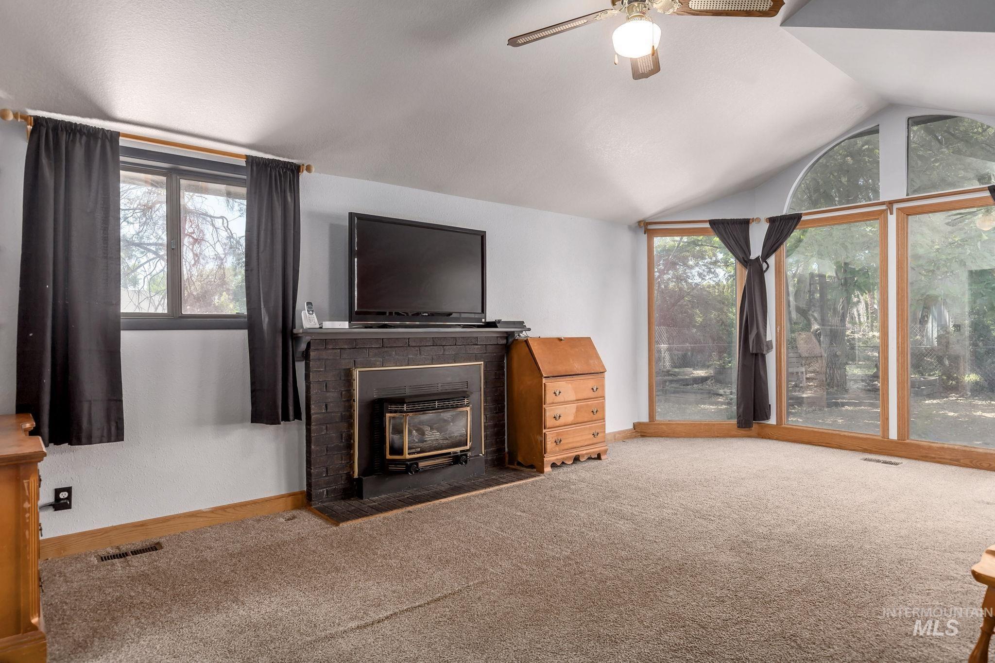 property viewer photo 4