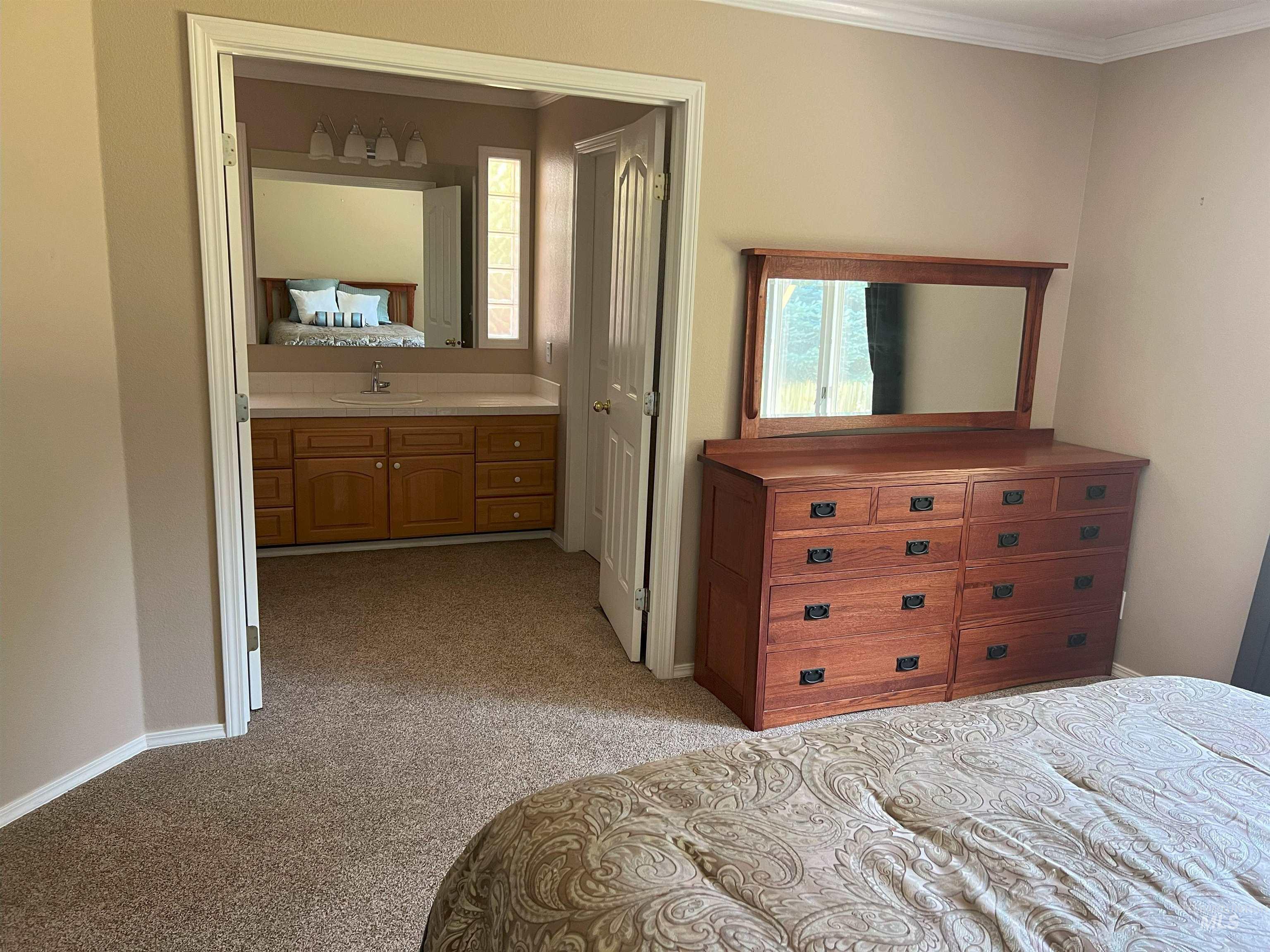 property viewer photo 15