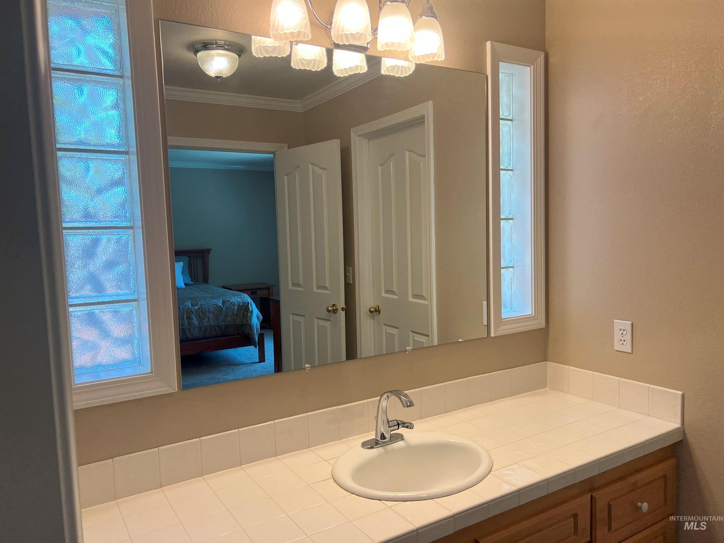 property viewer photo 18